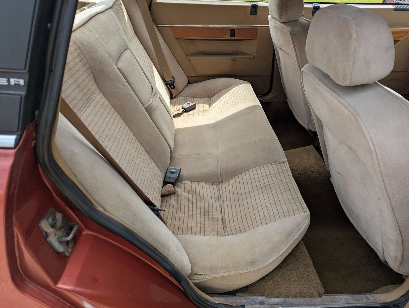 <p>1982 ROVER SD1 2300S AUTO</p>