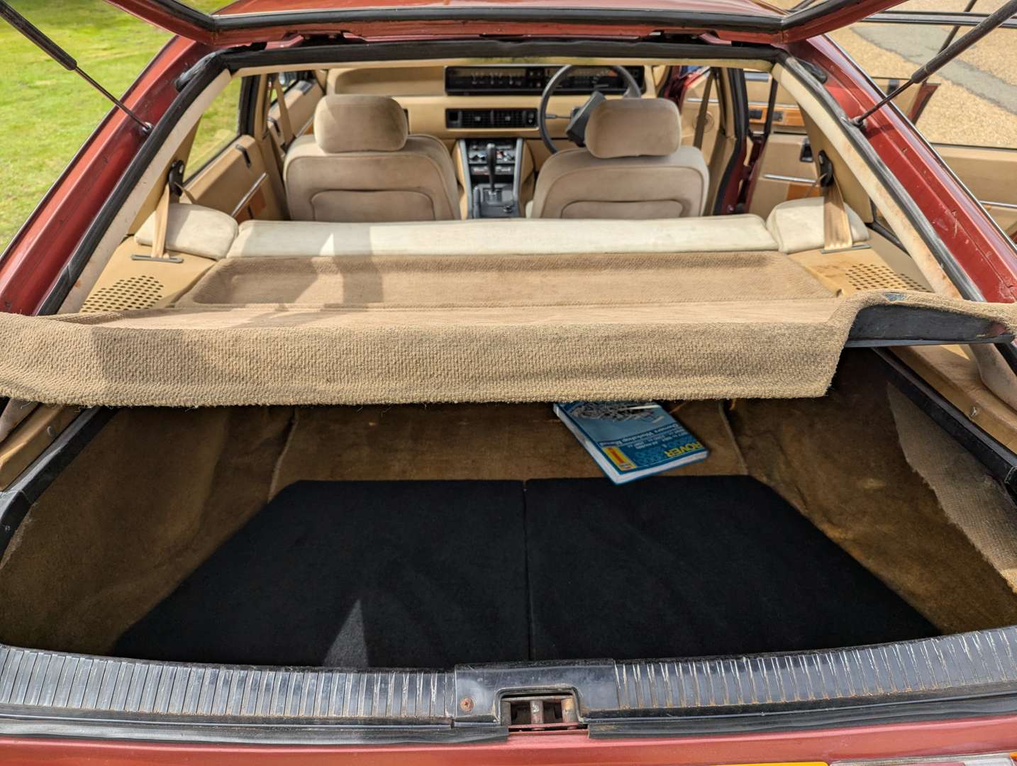 <p>1982 ROVER SD1 2300S AUTO</p>