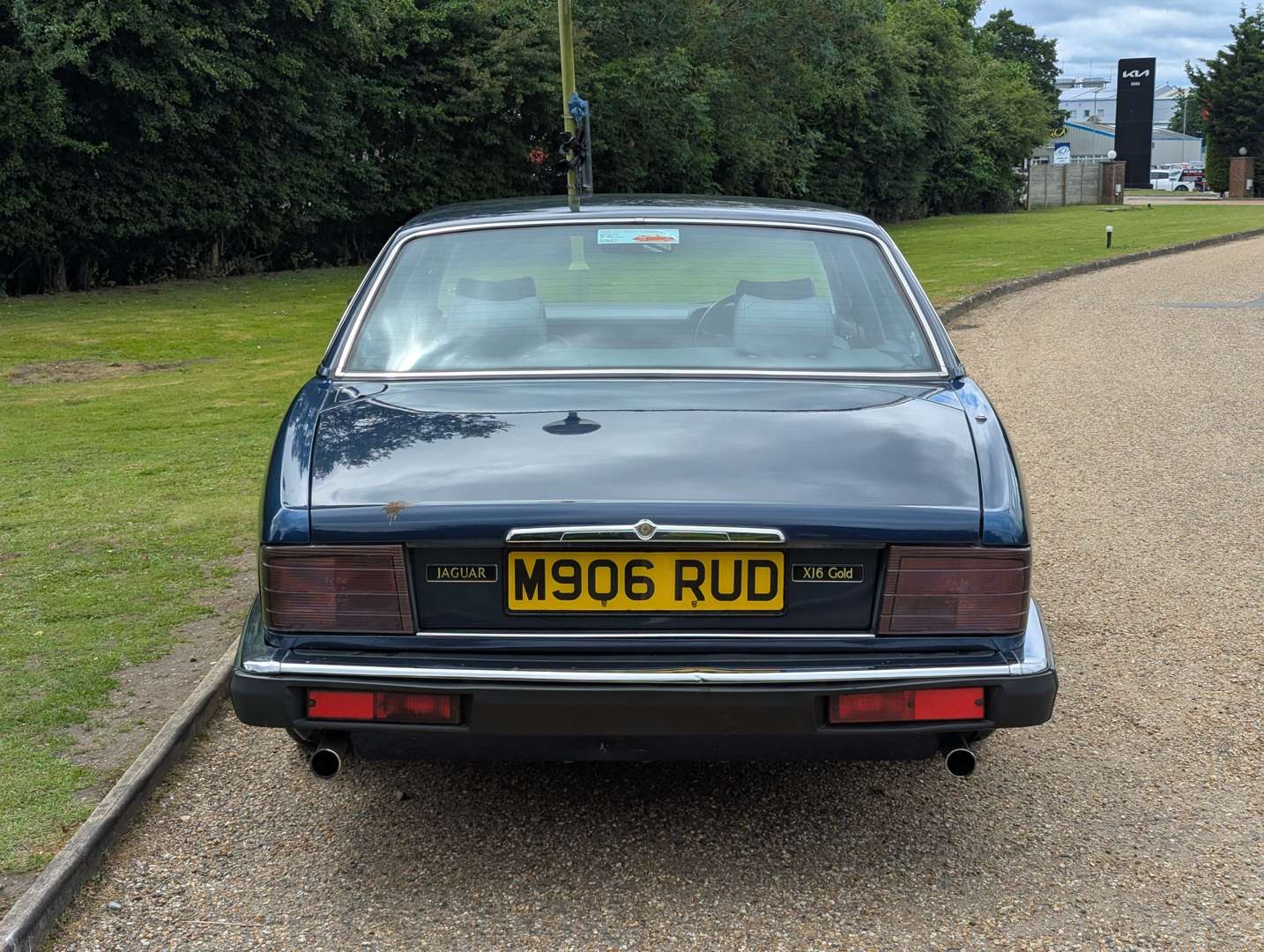 <p>1994 JAGUAR XJ6 GOLD AUTO</p>
