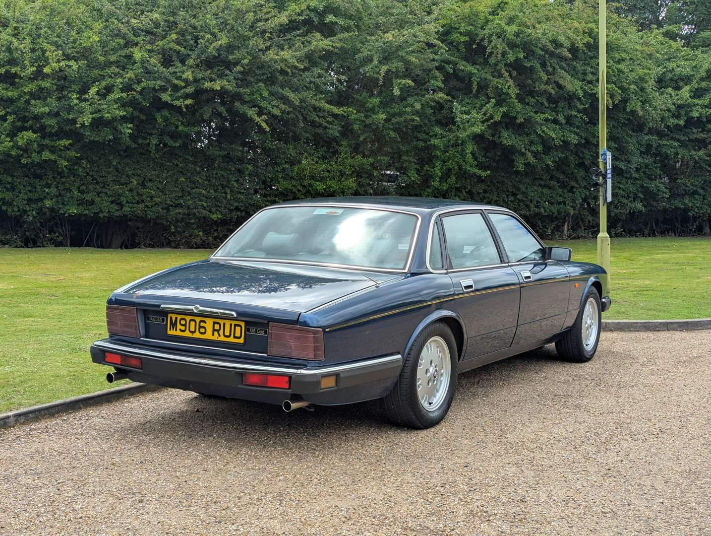 <p>1994 JAGUAR XJ6 GOLD AUTO</p>