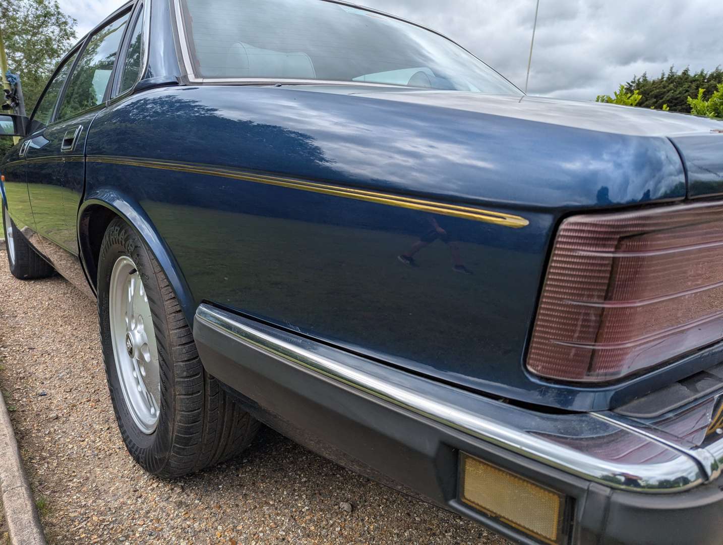 <p>1994 JAGUAR XJ6 GOLD AUTO</p>