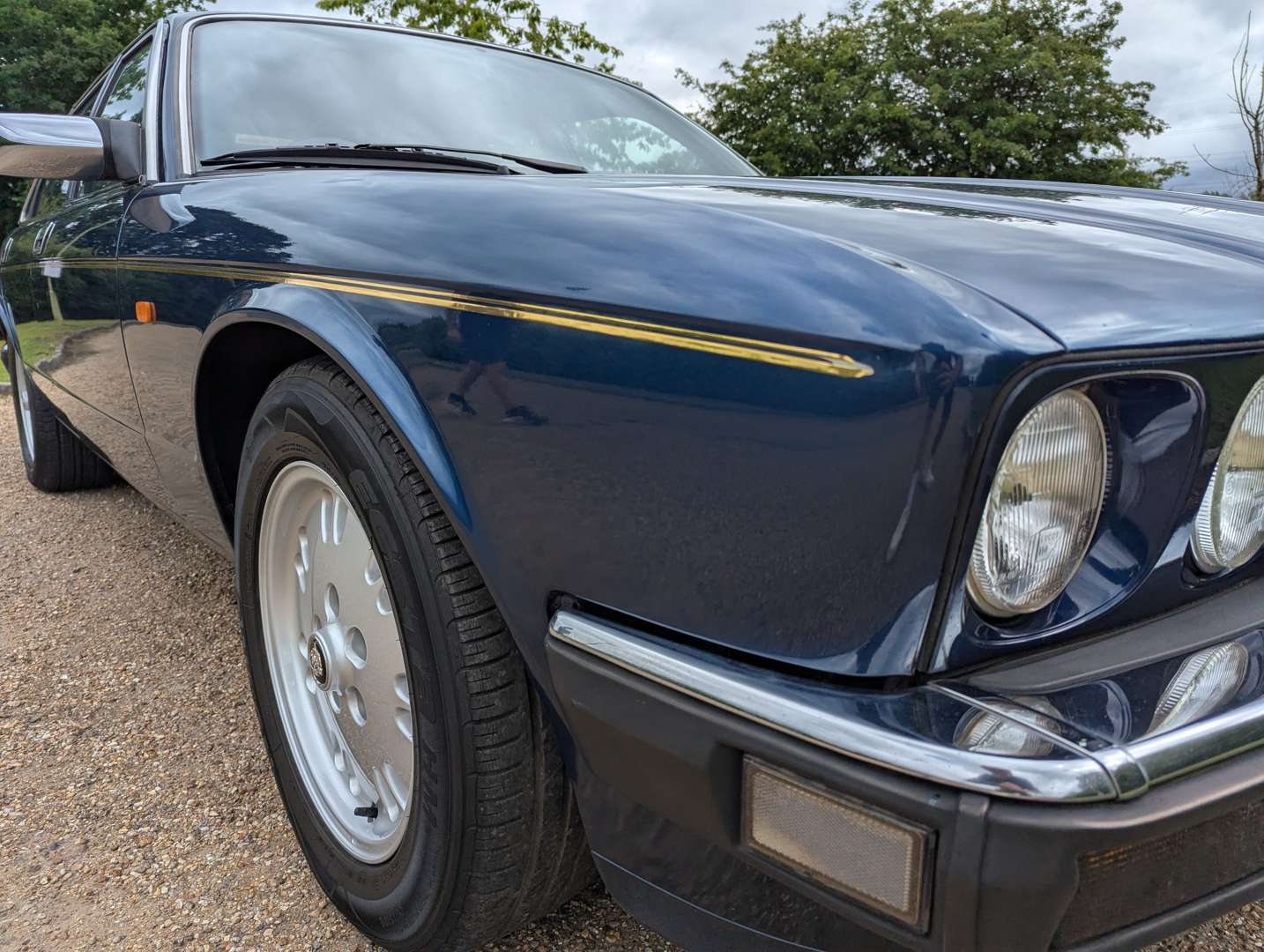 <p>1994 JAGUAR XJ6 GOLD AUTO</p>