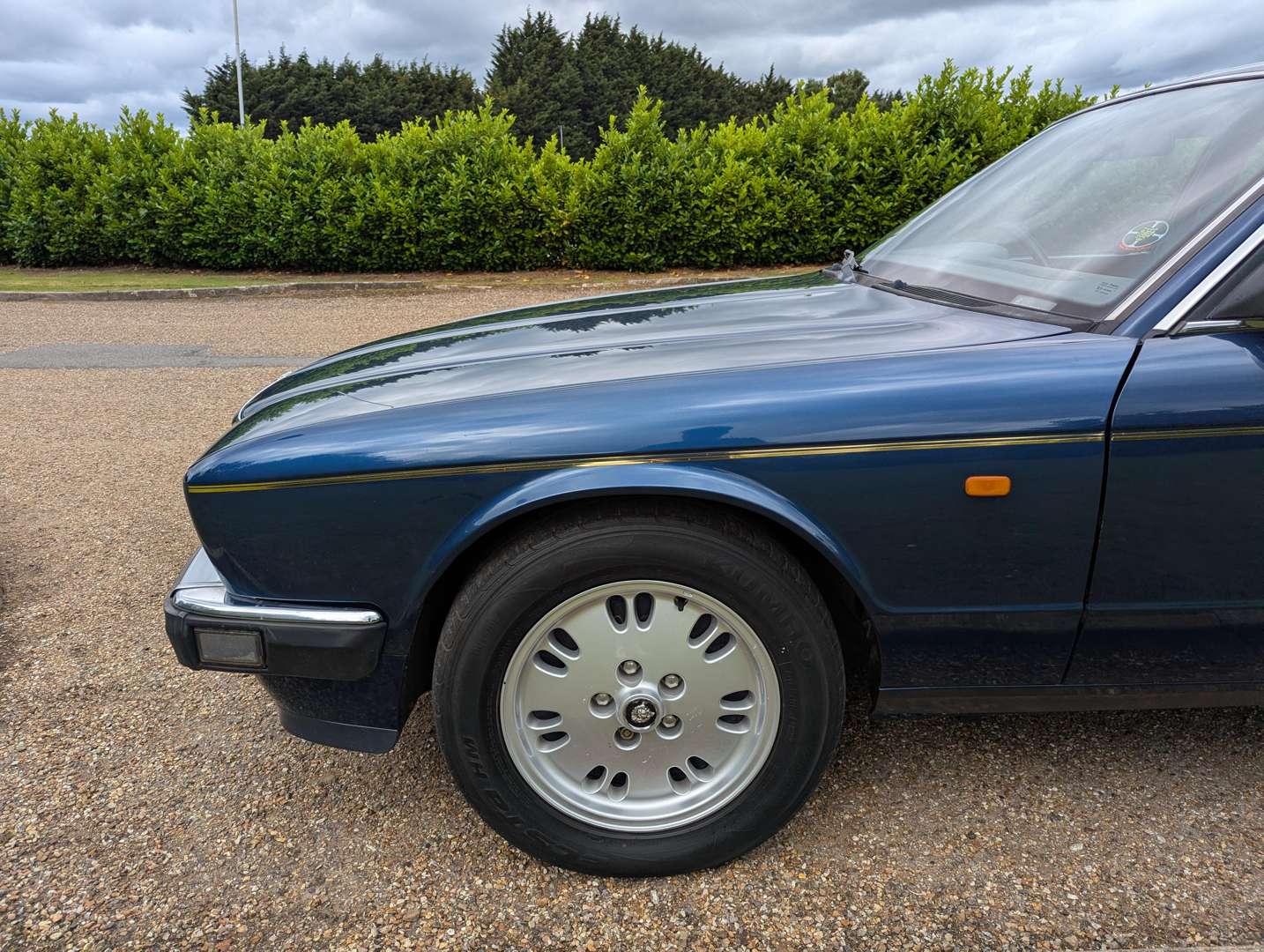 <p>1994 JAGUAR XJ6 GOLD AUTO</p>