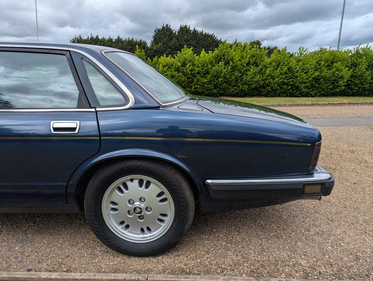 <p>1994 JAGUAR XJ6 GOLD AUTO</p>