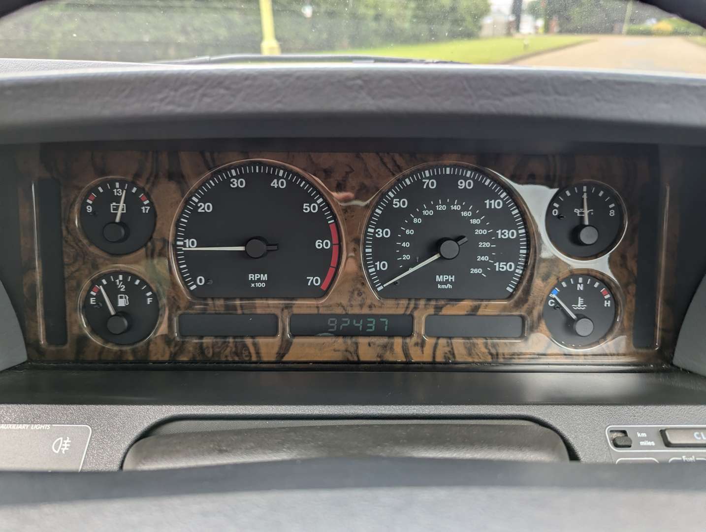 <p>1994 JAGUAR XJ6 GOLD AUTO</p>