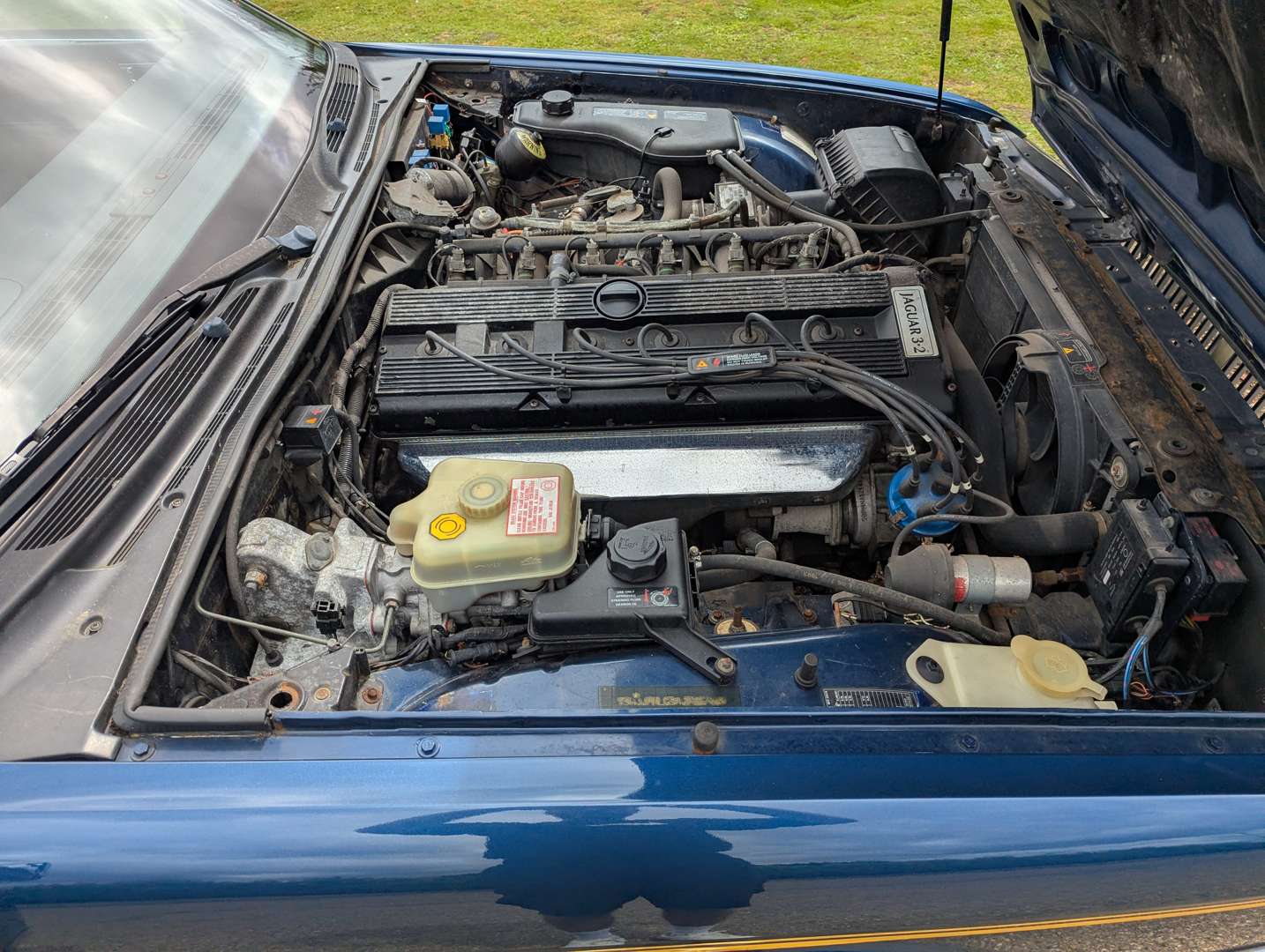 <p>1994 JAGUAR XJ6 GOLD AUTO</p>