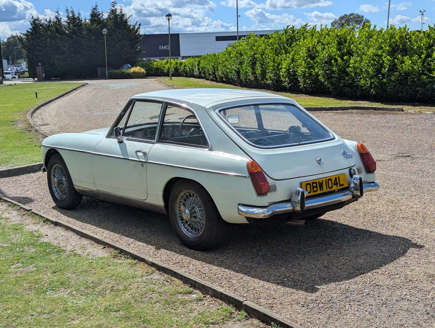 <p>1973 MG B GT AUTO</p>