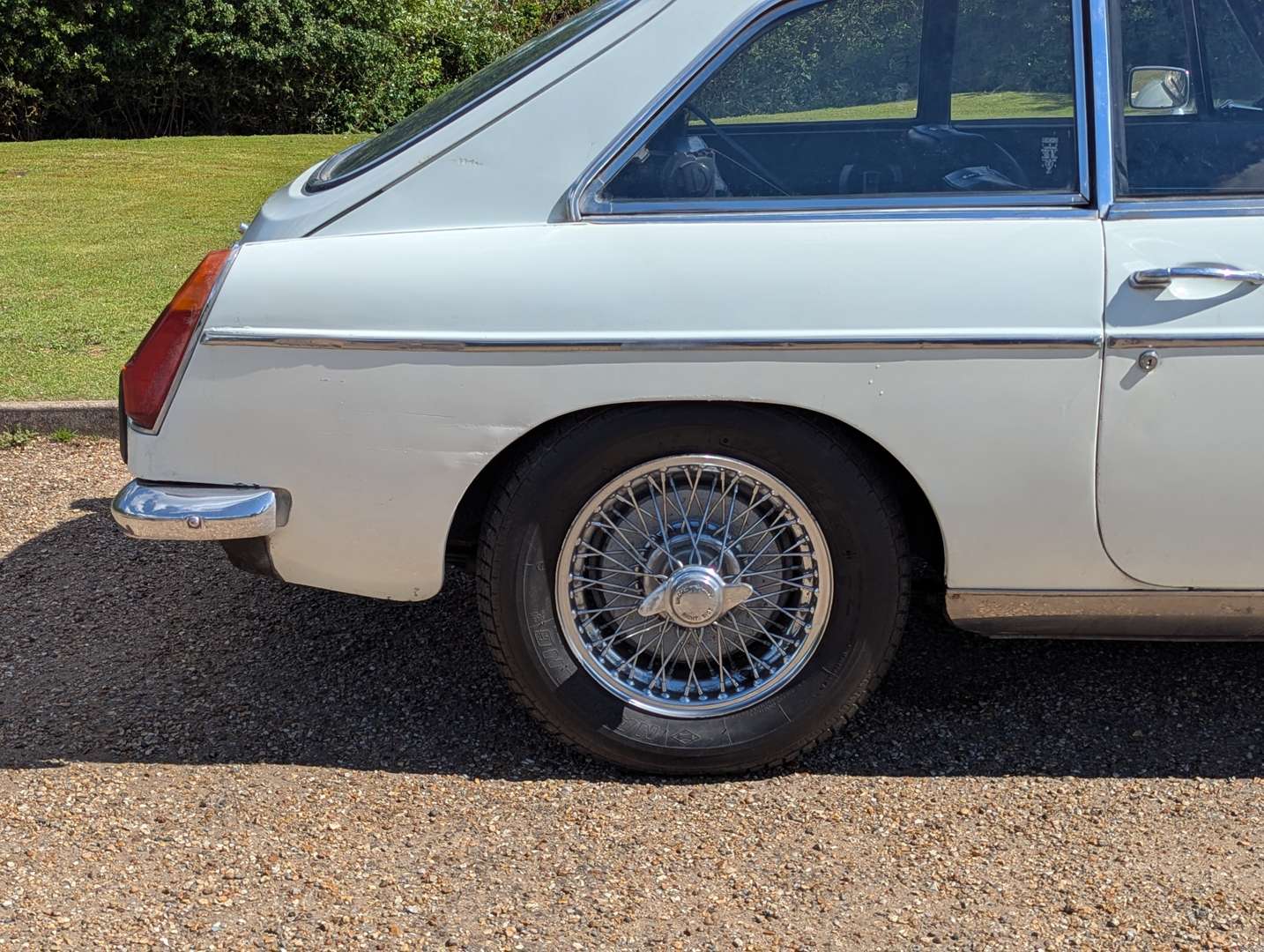 <p>1973 MG B GT AUTO</p>