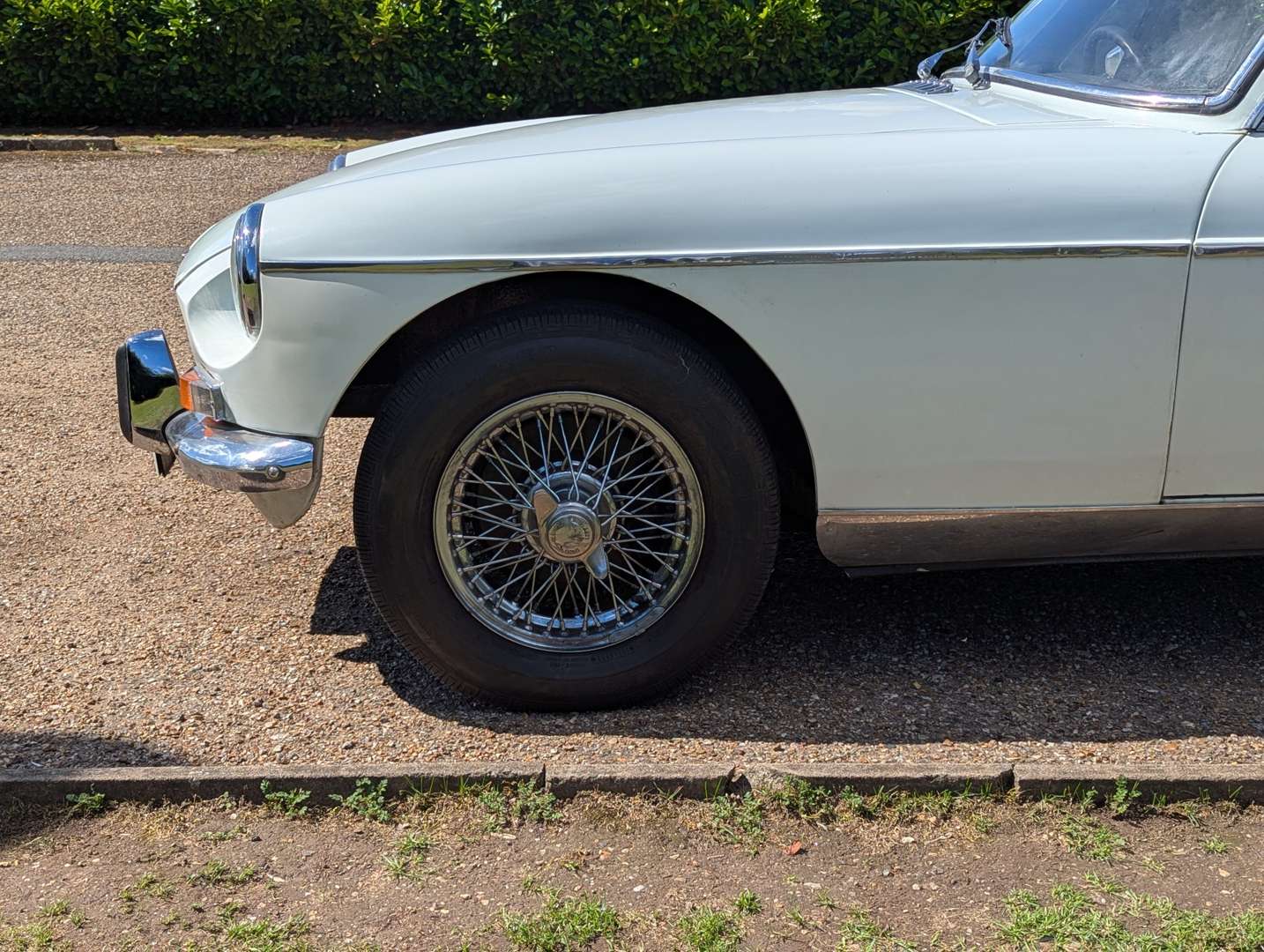 <p>1973 MG B GT AUTO</p>