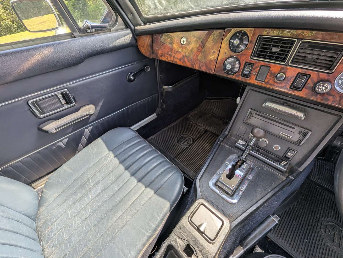 <p>1973 MG B GT AUTO</p>
