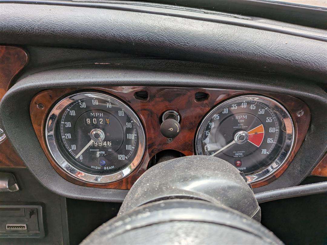<p>1973 MG B GT AUTO</p>
