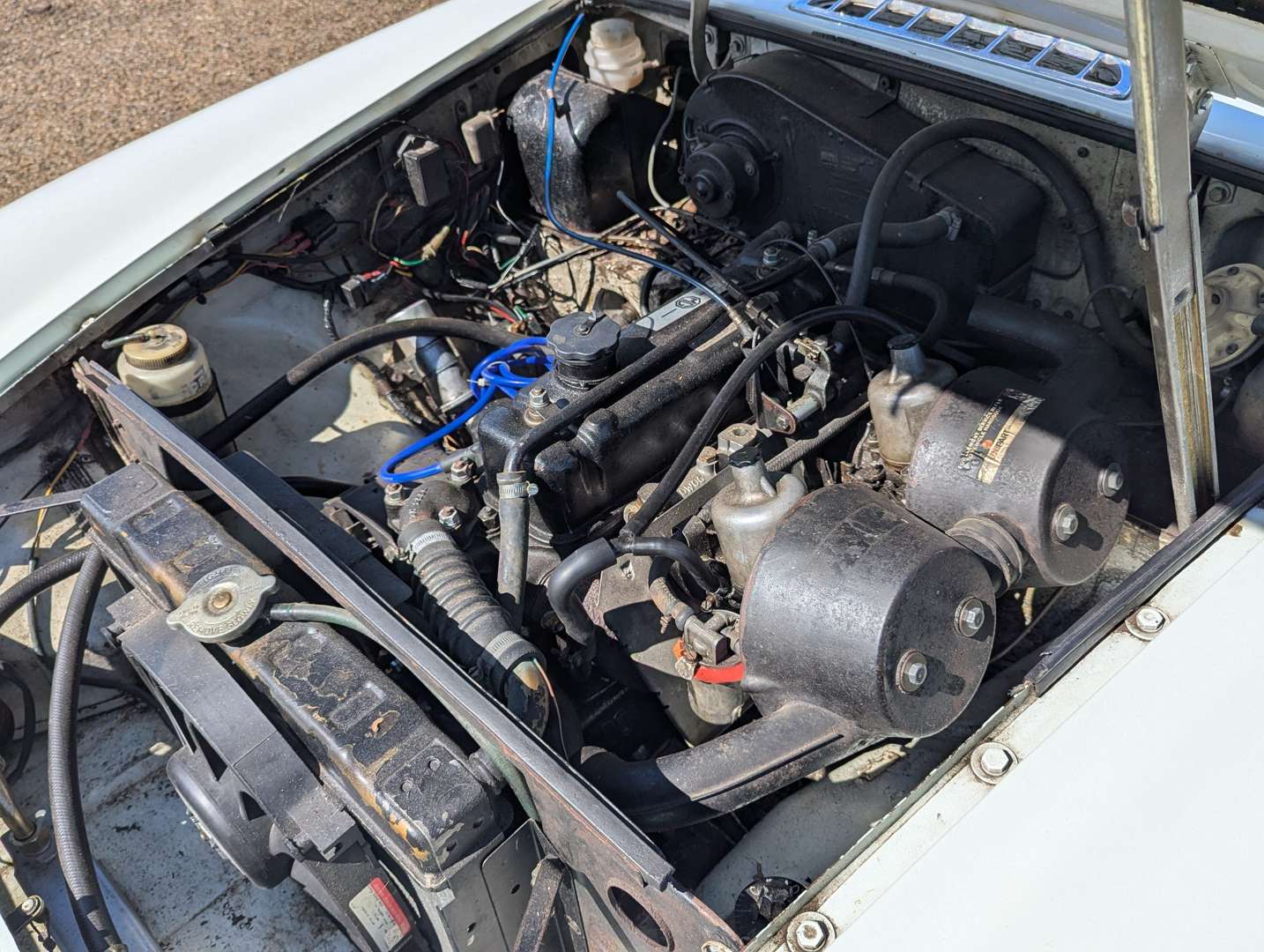 <p>1973 MG B GT AUTO</p>