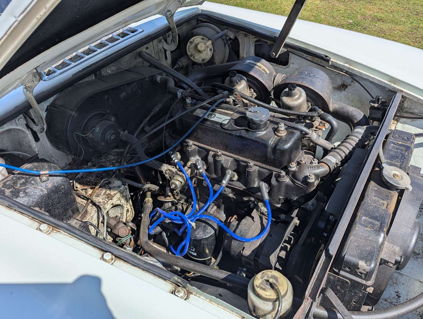 <p>1973 MG B GT AUTO</p>