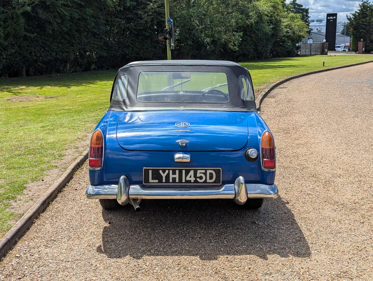 <p>1966 MG MIDGET</p>