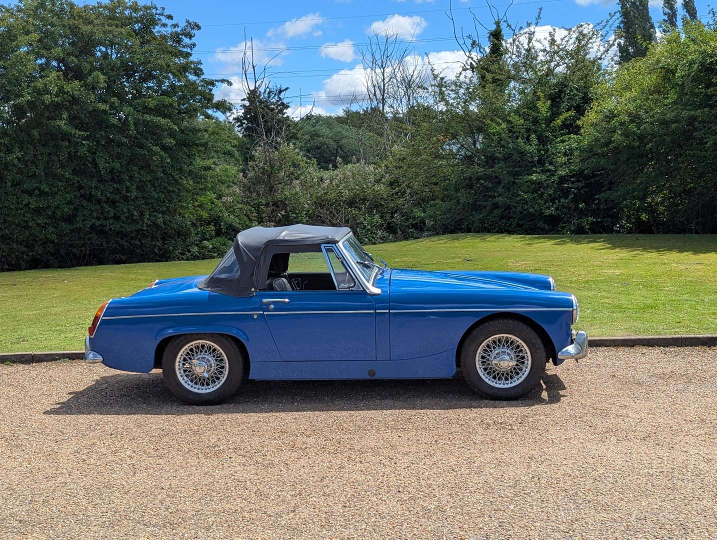 <p>1966 MG MIDGET</p>