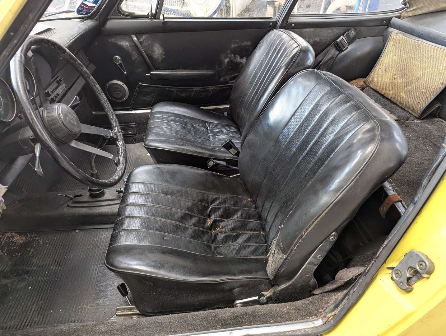 <p>1965 PORSCHE 912 LHD</p>