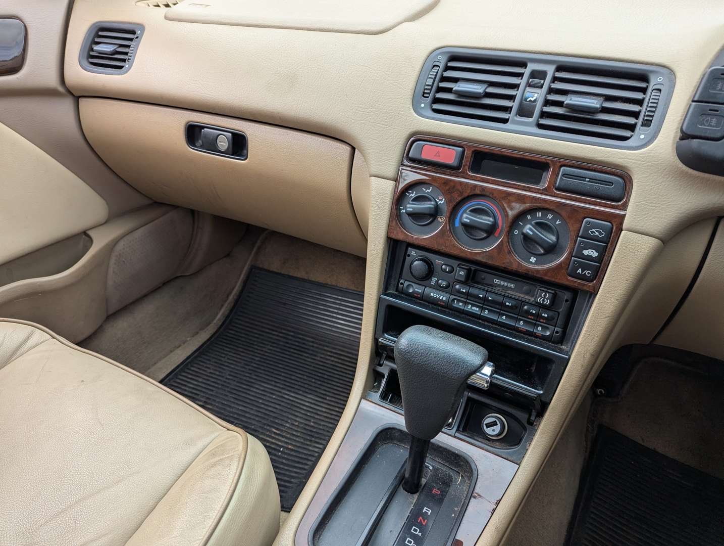 <p>1998 ROVER 623 GSI AUTO</p>