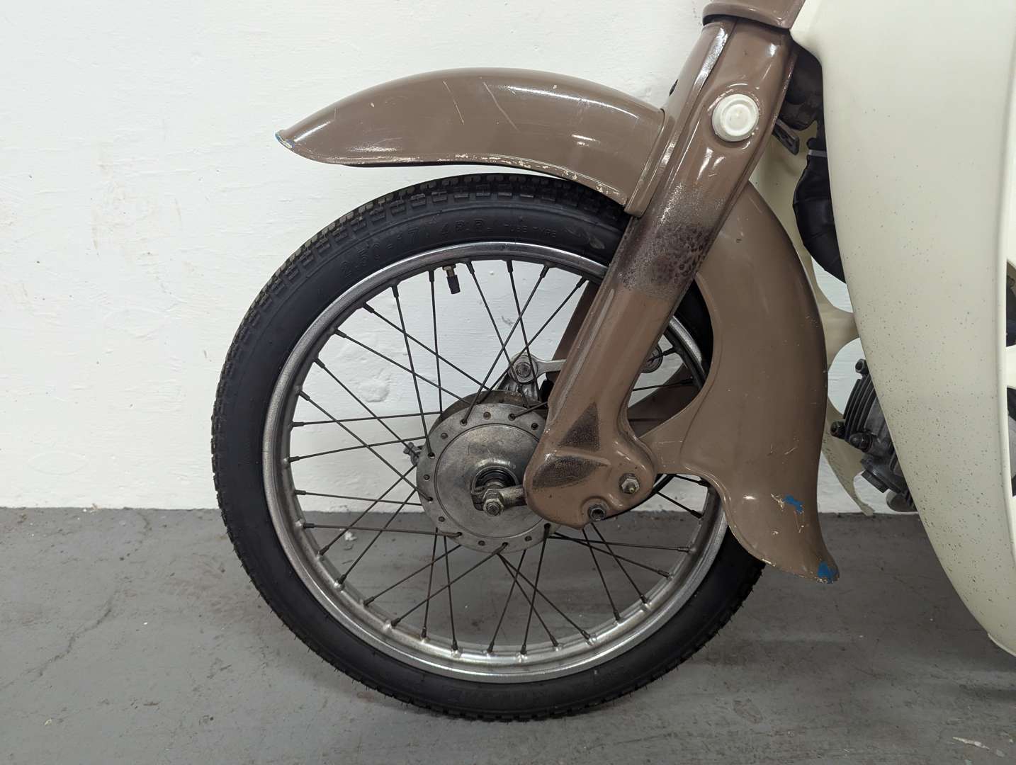 <p>1973 HONDA C90</p>