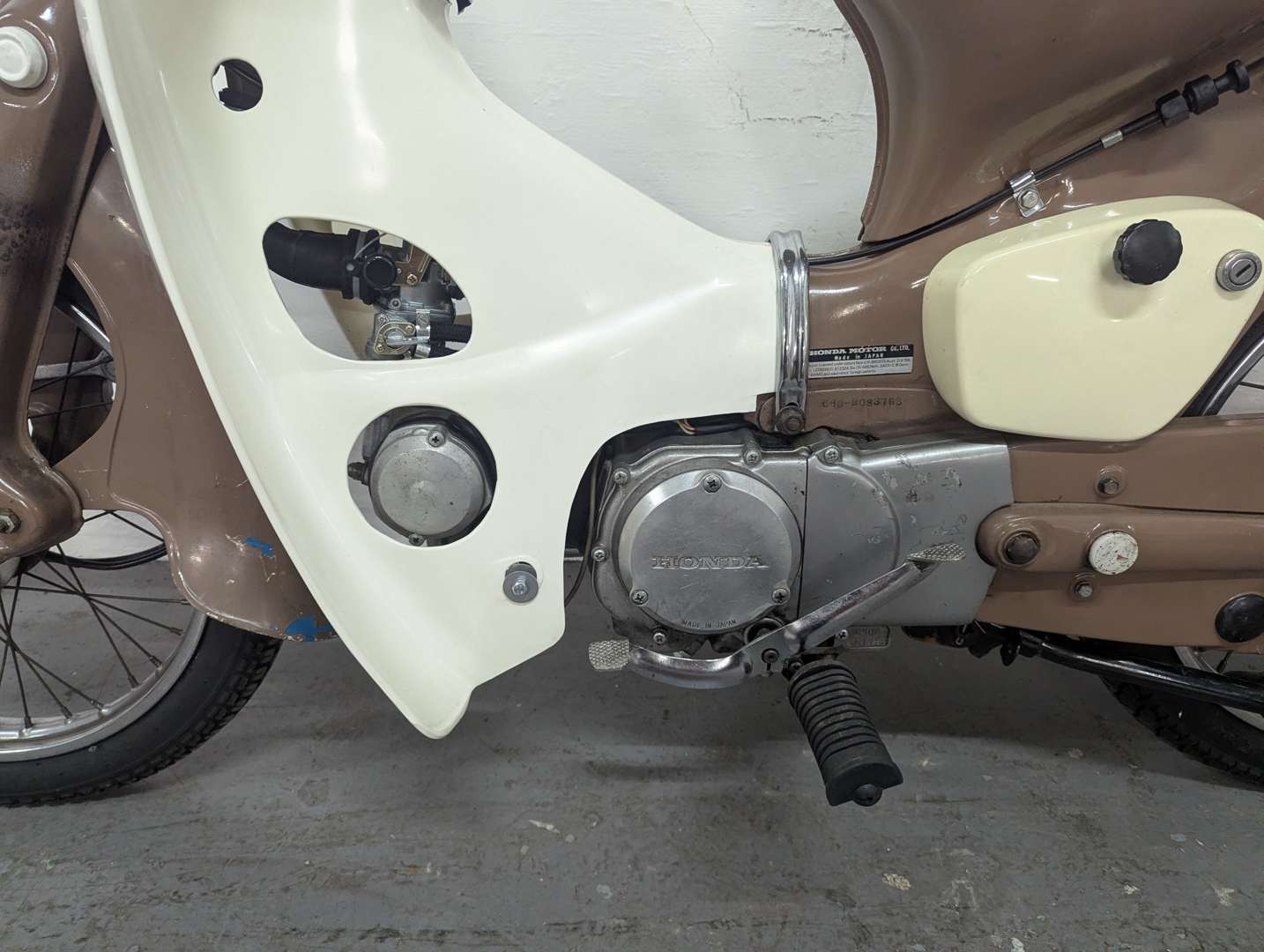 <p>1973 HONDA C90</p>