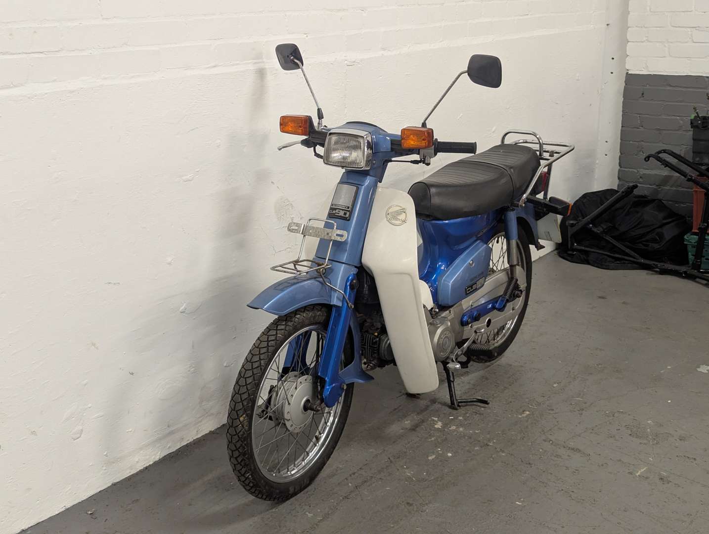 <p>1997 HONDA C90M</p>