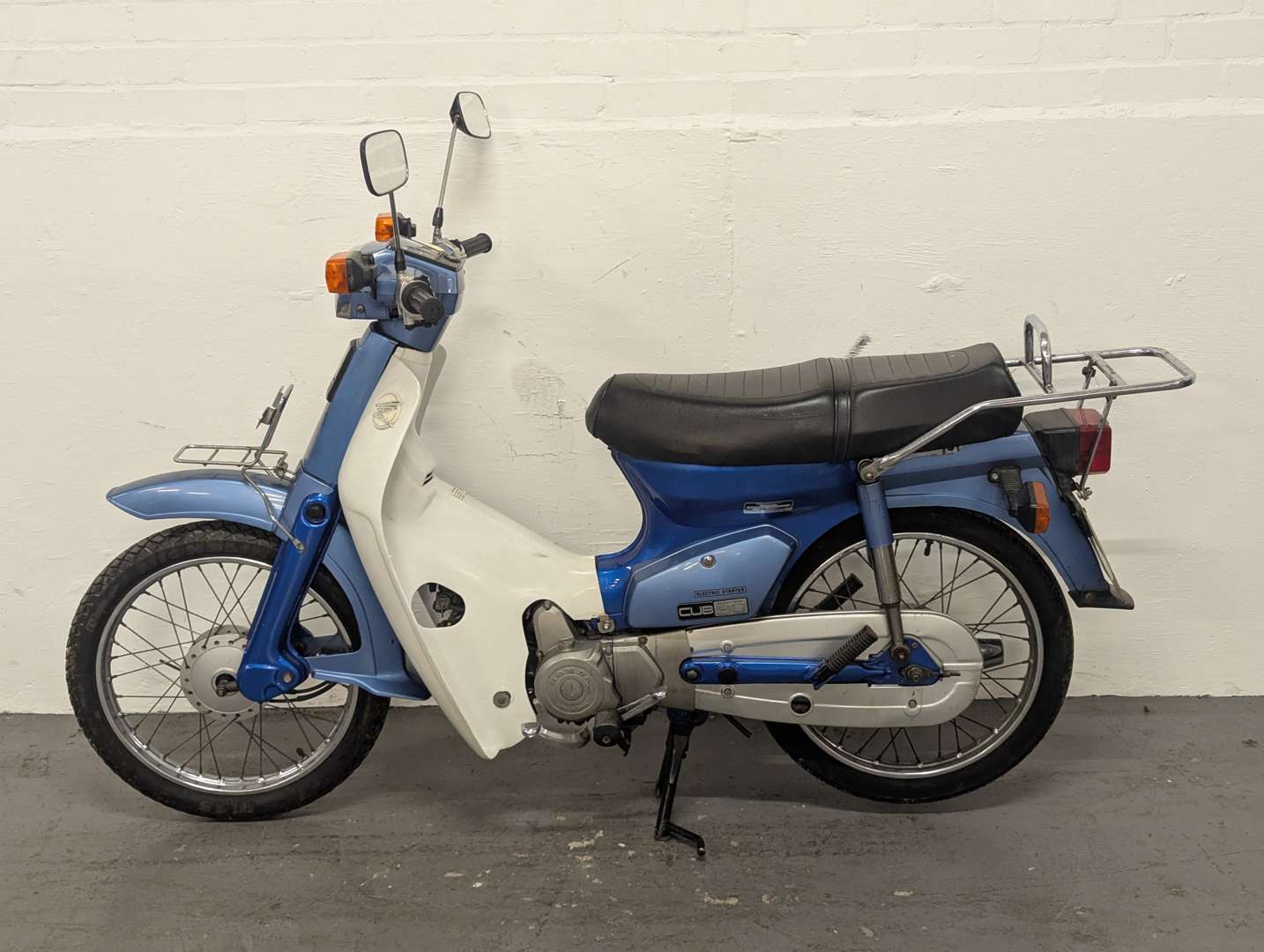 <p>1997 HONDA C90M</p>