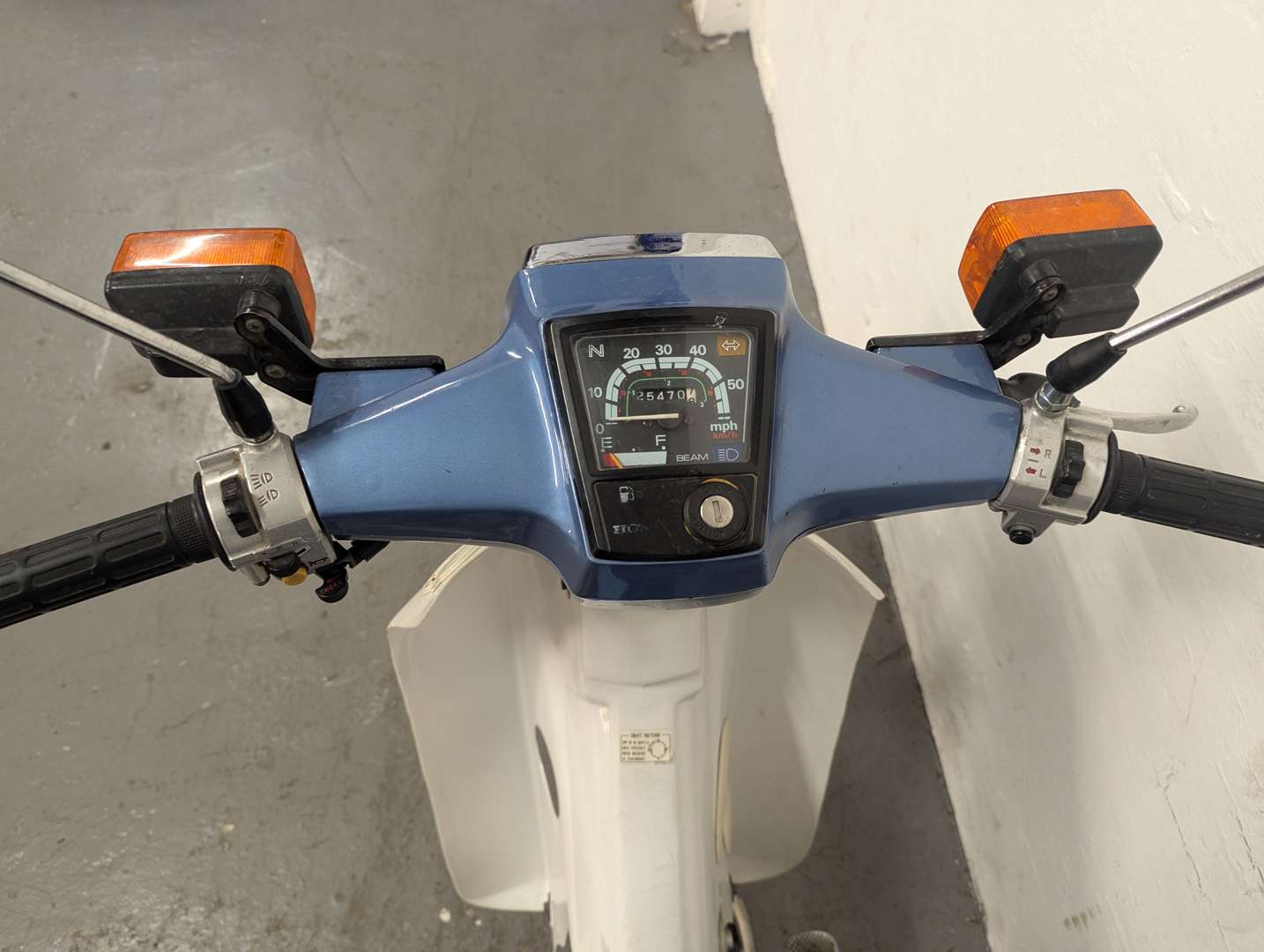 <p>1997 HONDA C90M</p>