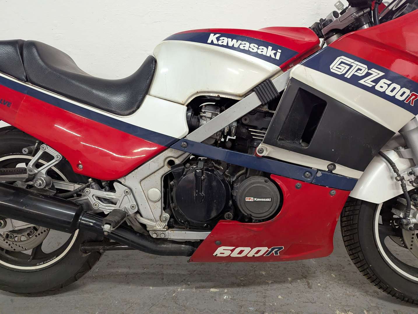 <p>1987 KAWASAKI GPZ600R</p>