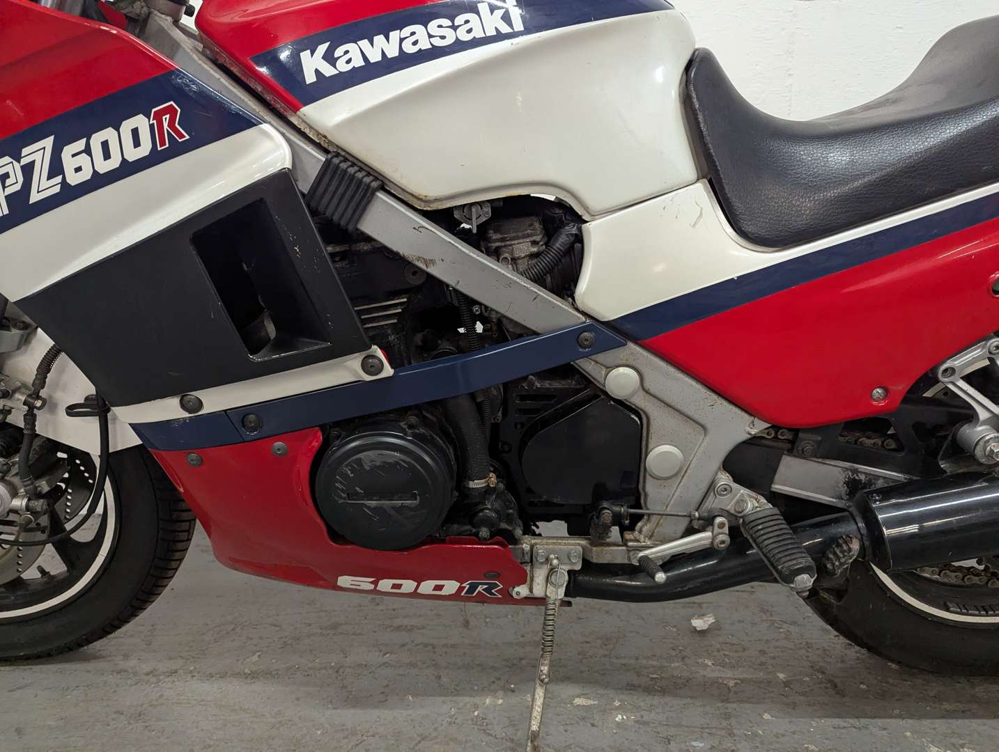 <p>1987 KAWASAKI GPZ600R</p>