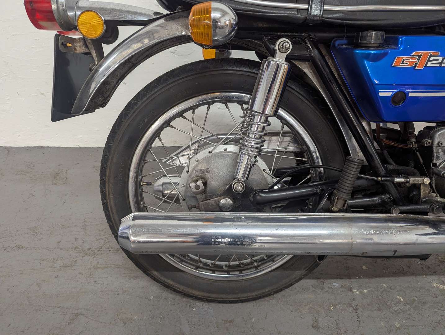 <p>1975 SUZUKI GT250 RAM AIR</p>