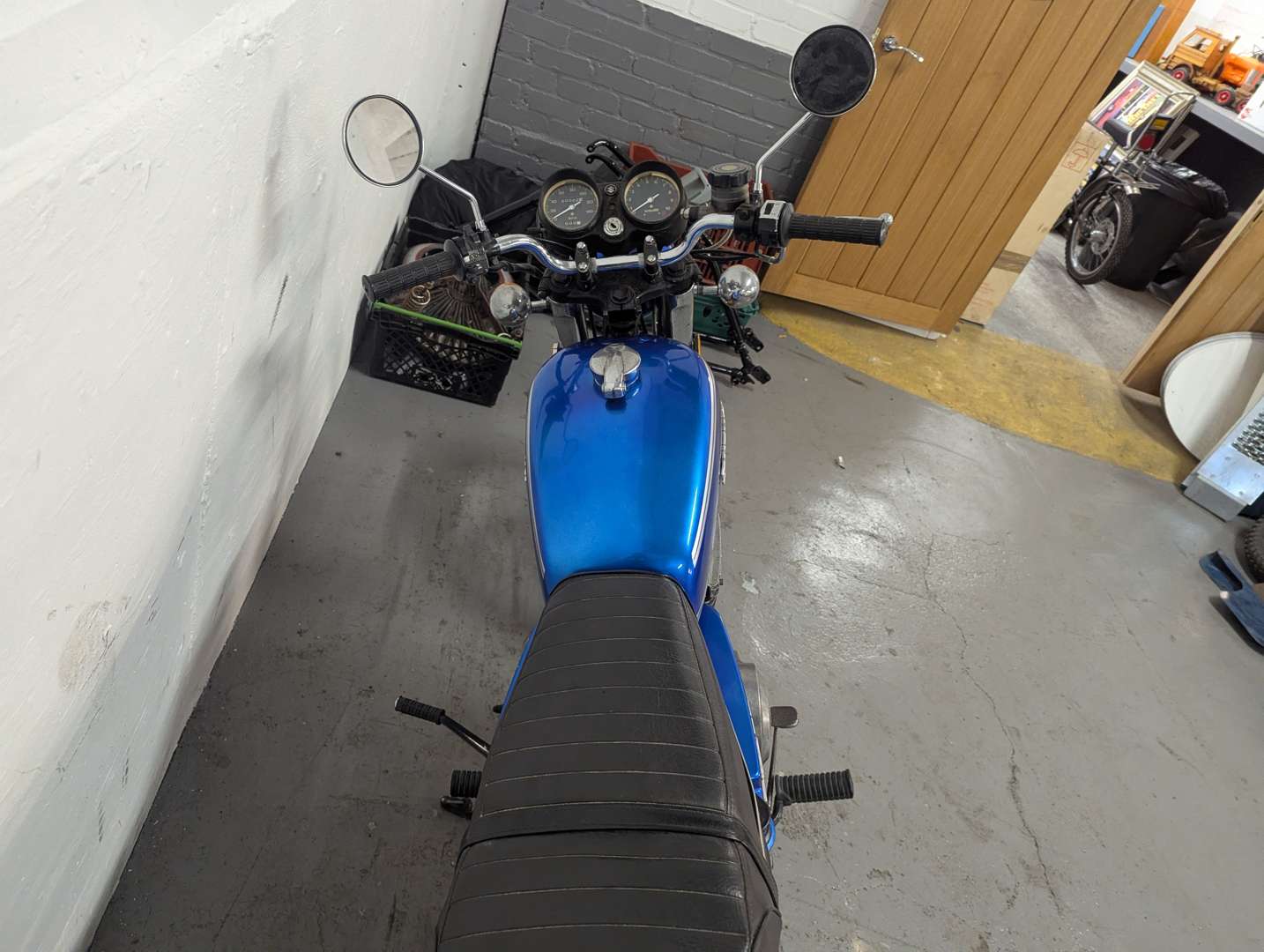 <p>1975 SUZUKI GT250 RAM AIR</p>