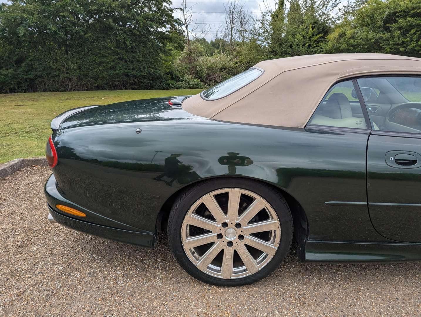 <p>1997 JAGUAR XK8 4.0 CONVERTIBLE</p>