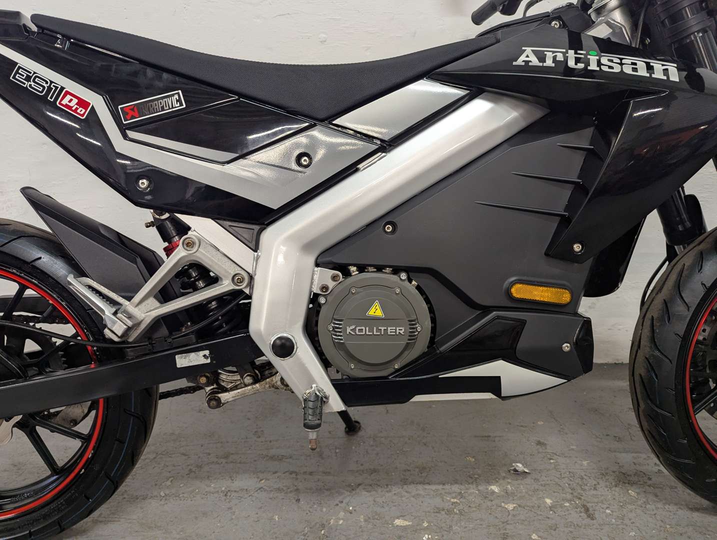 <p>2002 ARTISAN ES1-PRO ELECTRIC</p>