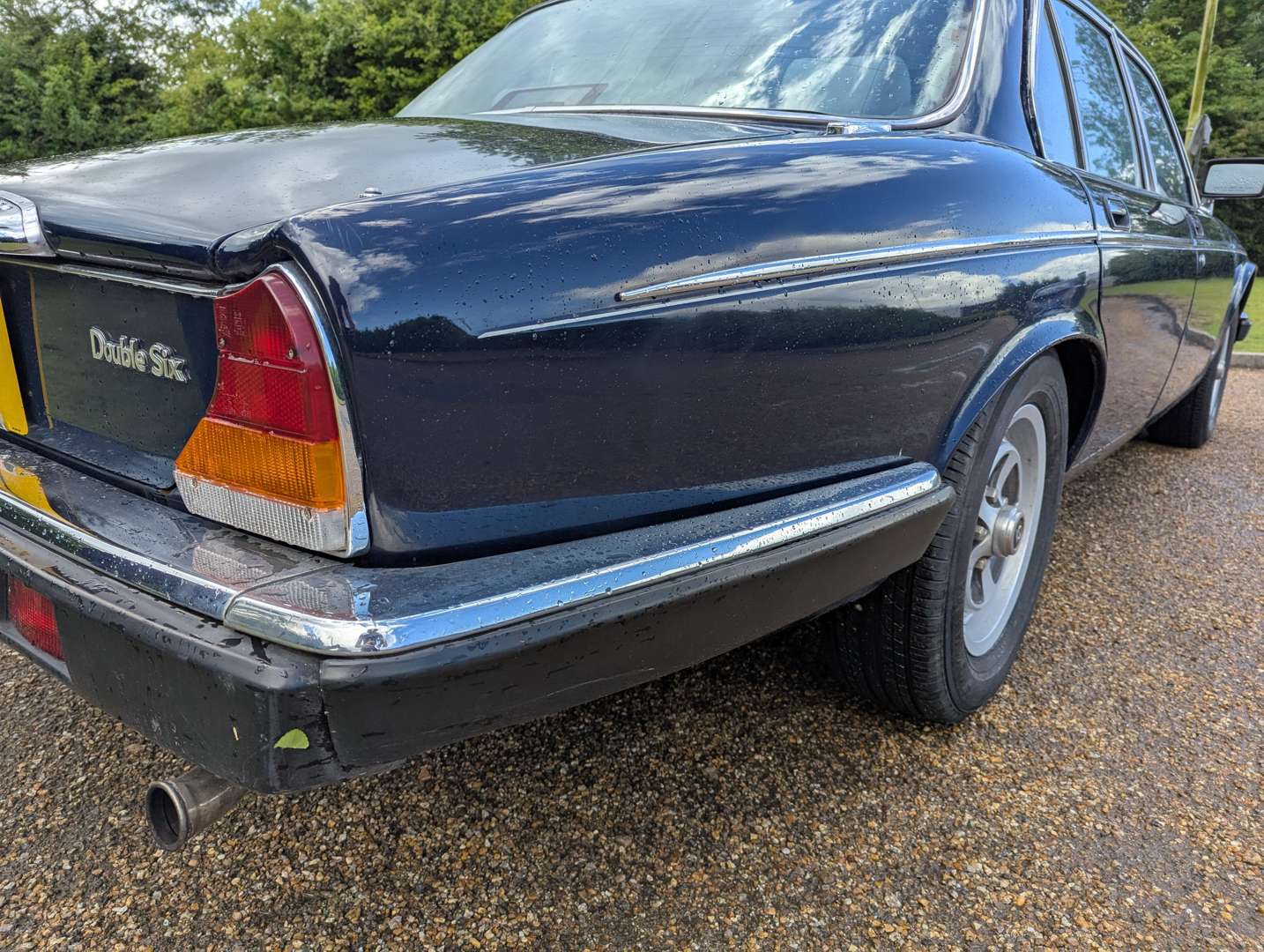 <p>1992 DAIMLER DOUBLE SIX V12 AUTO</p>