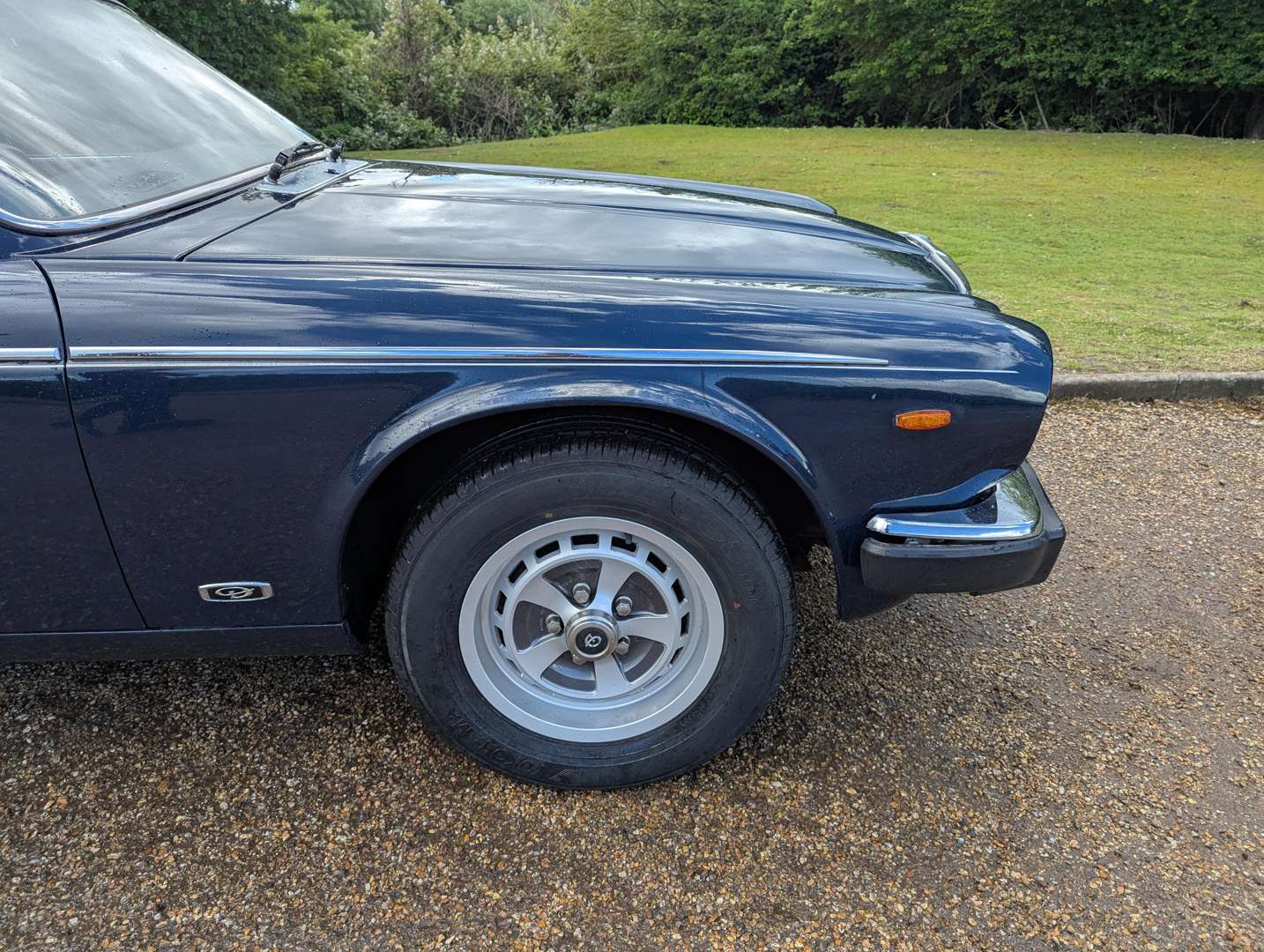 <p>1992 DAIMLER DOUBLE SIX V12 AUTO</p>