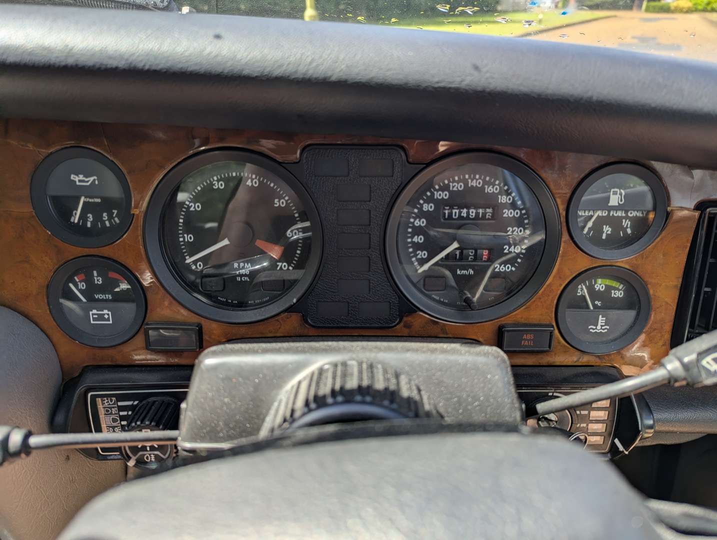 <p>1992 DAIMLER DOUBLE SIX V12 AUTO</p>