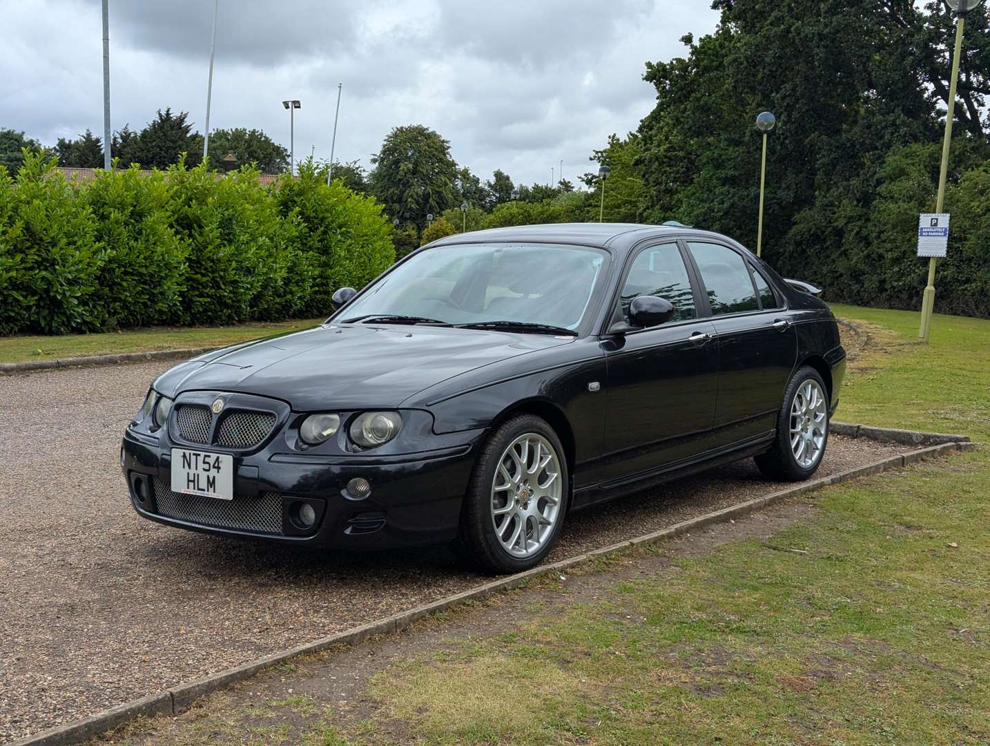 <p>2004 MG ZT 180</p>