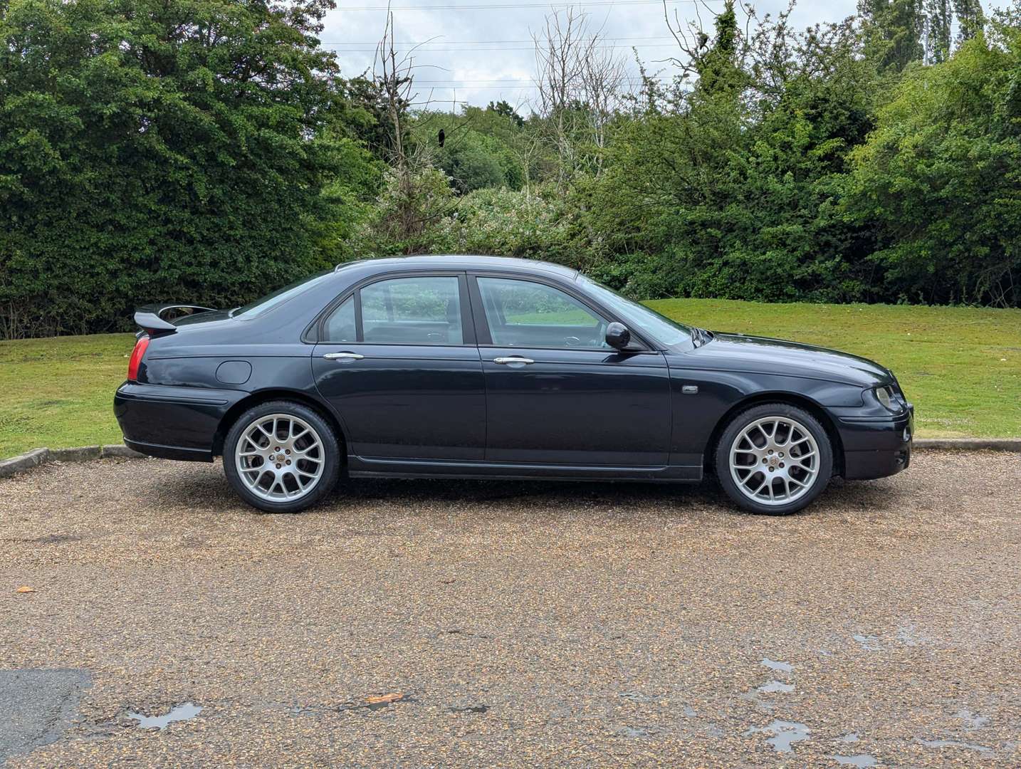 <p>2004 MG ZT 180</p>