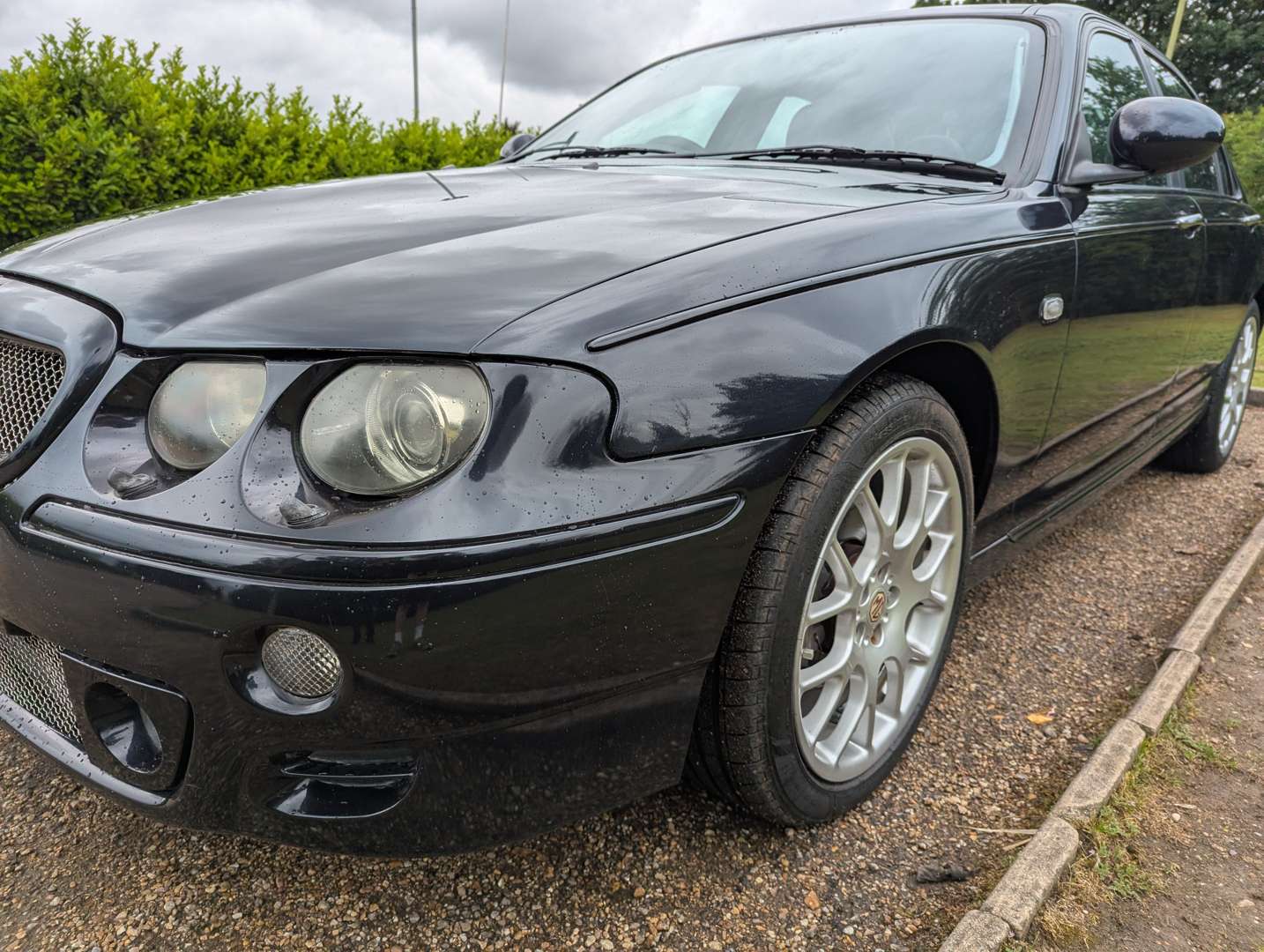 <p>2004 MG ZT 180</p>
