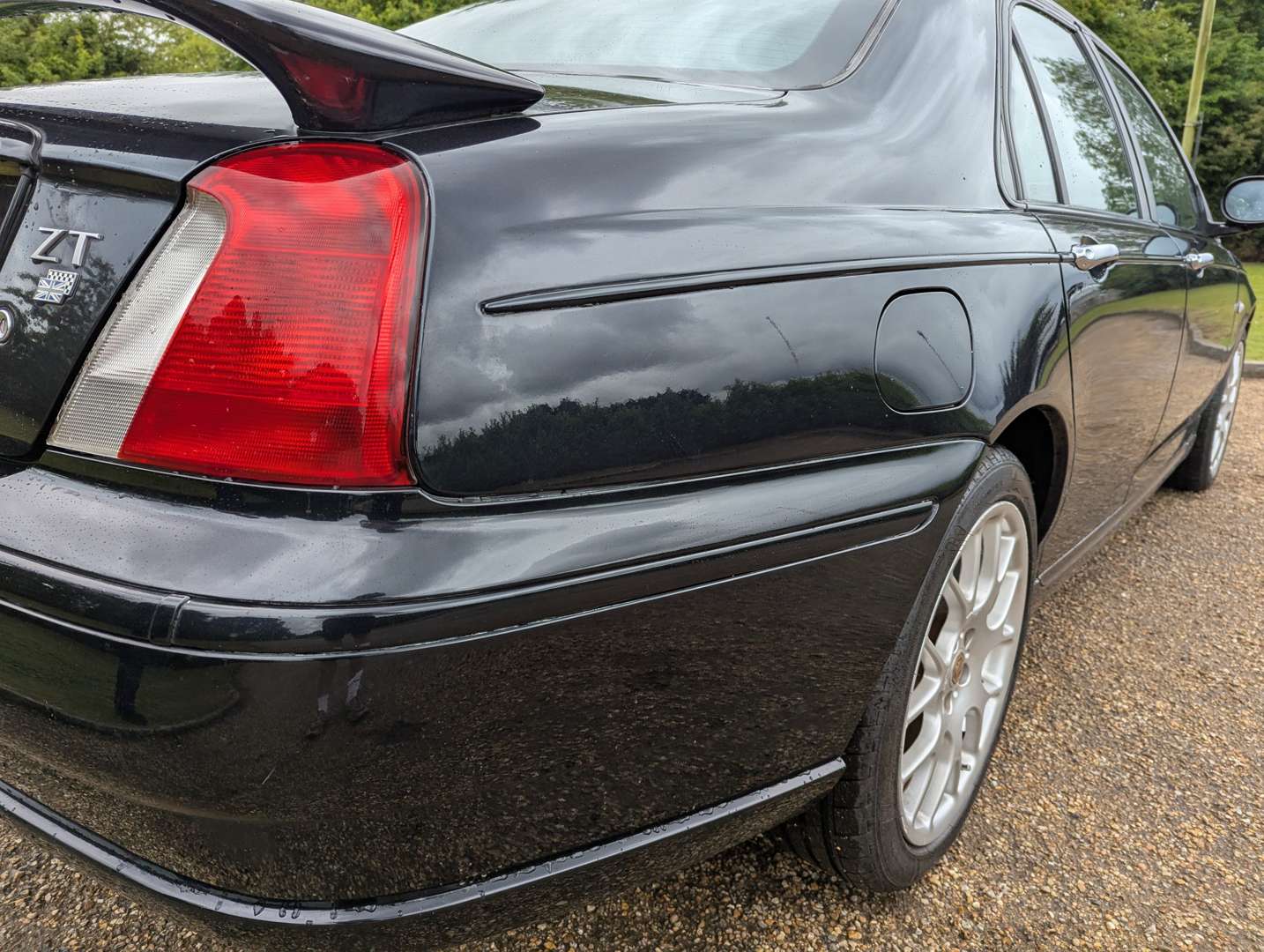 <p>2004 MG ZT 180</p>