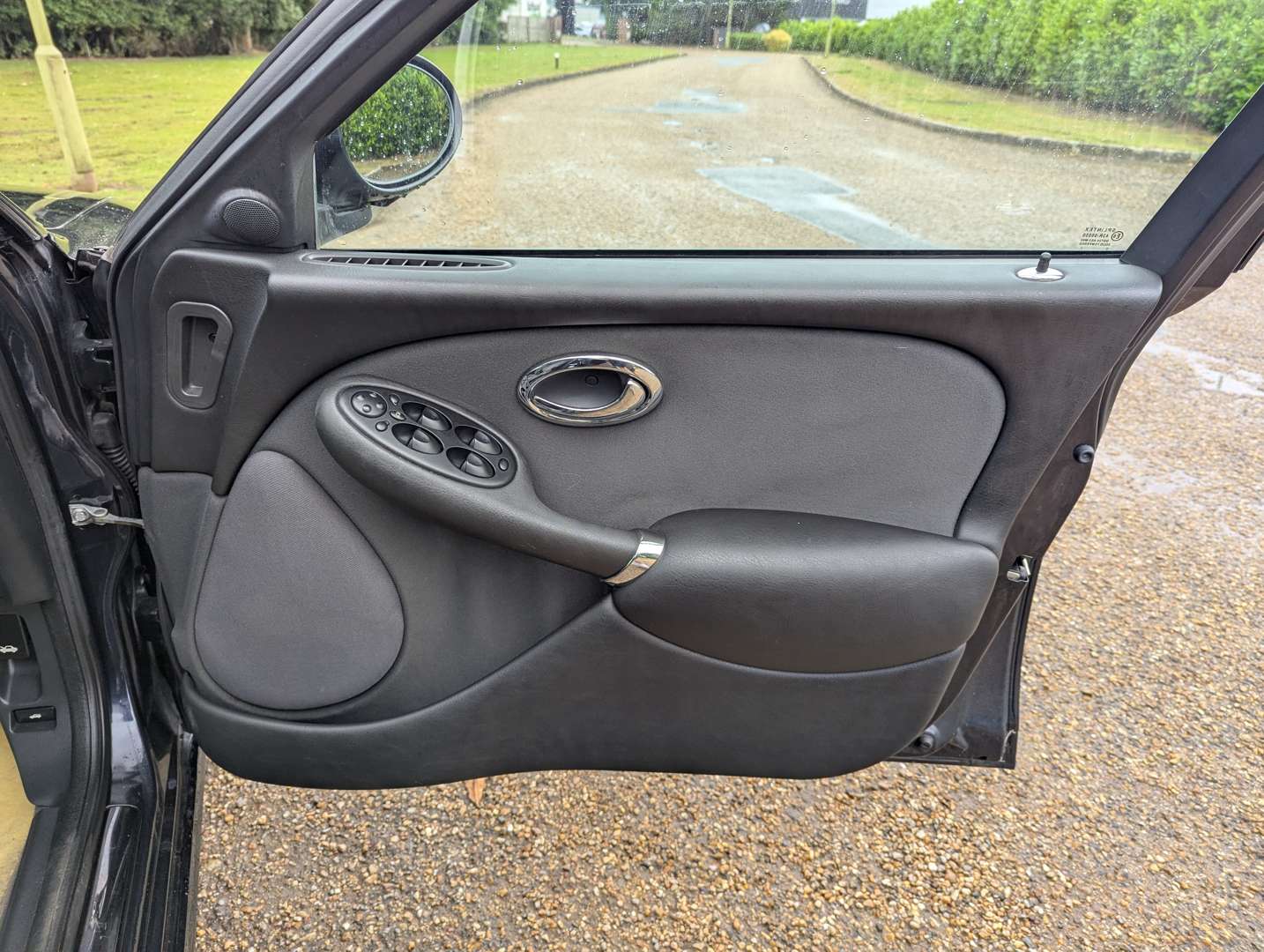 <p>2004 MG ZT 180</p>
