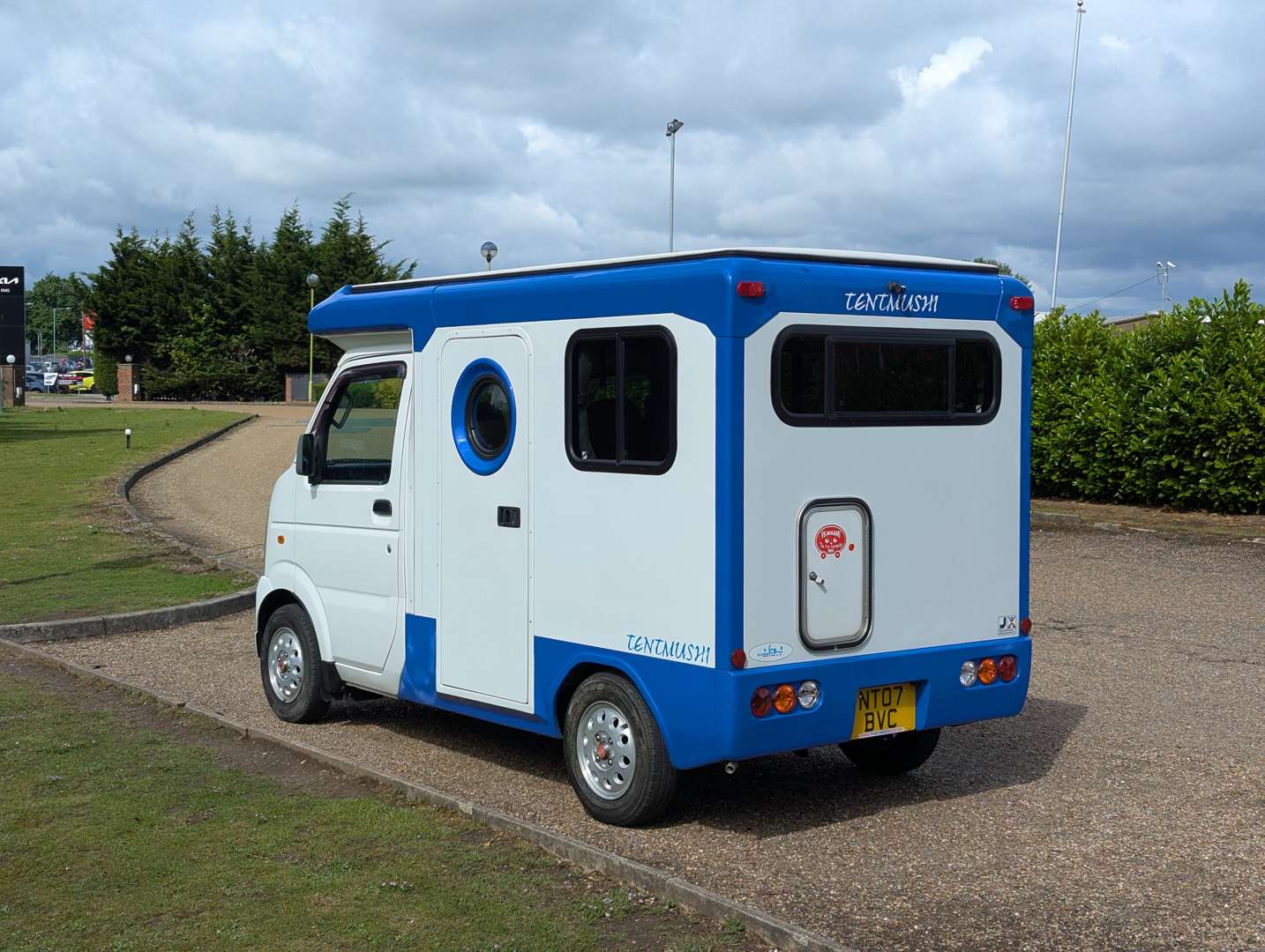 <p>2007 MAZDA SCRUM TENT MUSHI POP-TOP CAMPER</p>