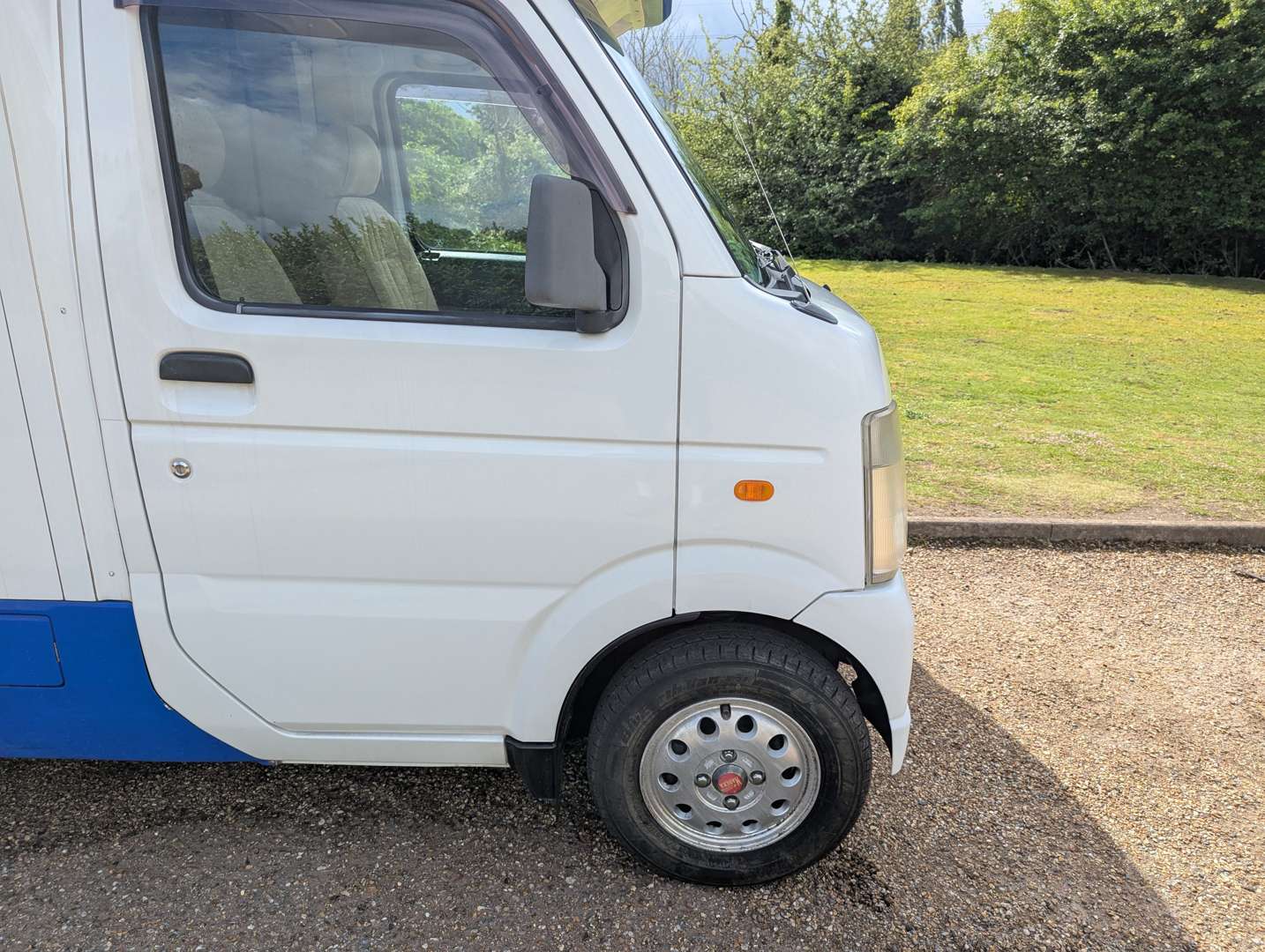 <p>2007 MAZDA SCRUM TENT MUSHI POP-TOP CAMPER</p>