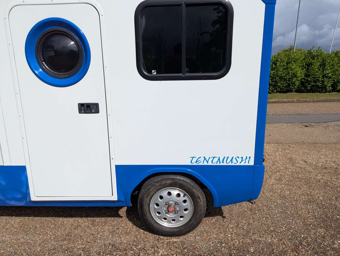 <p>2007 MAZDA SCRUM TENT MUSHI POP-TOP CAMPER</p>