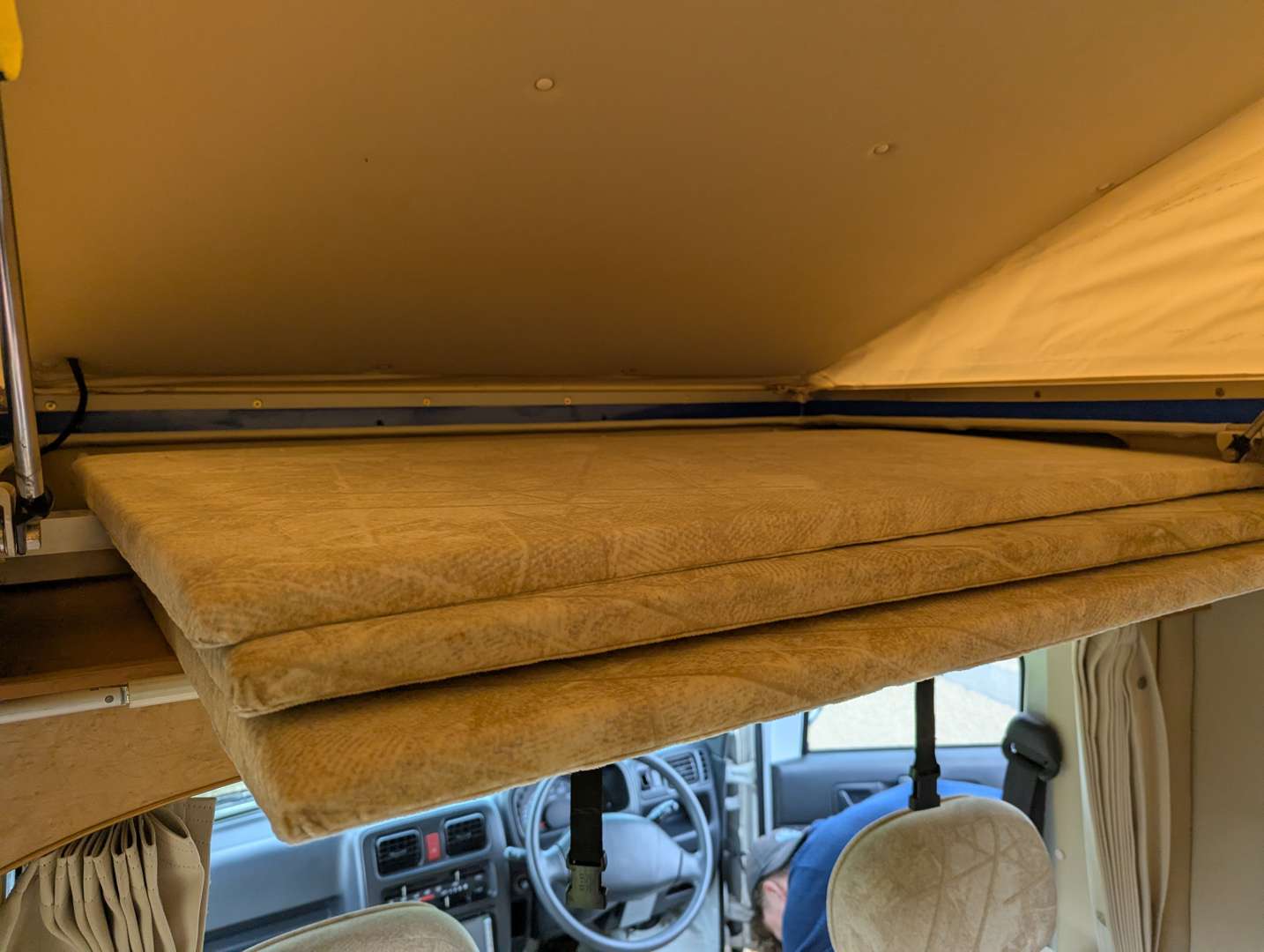 <p>2007 MAZDA SCRUM TENT MUSHI POP-TOP CAMPER</p>