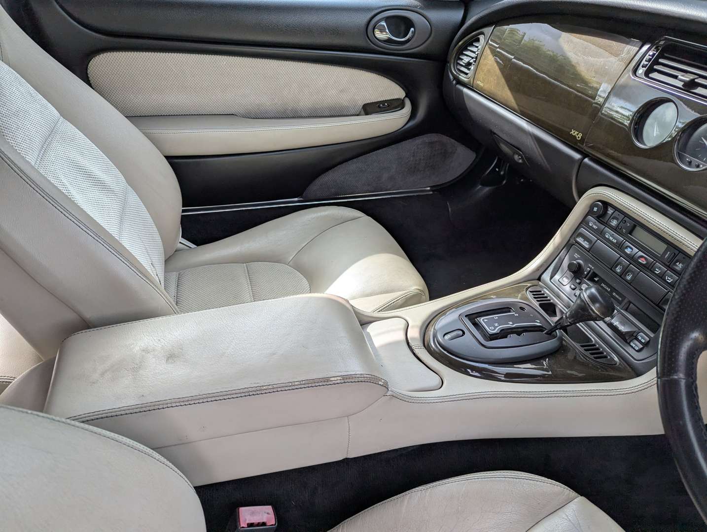 <p>1997 JAGUAR XK8 4.0 AUTO</p>