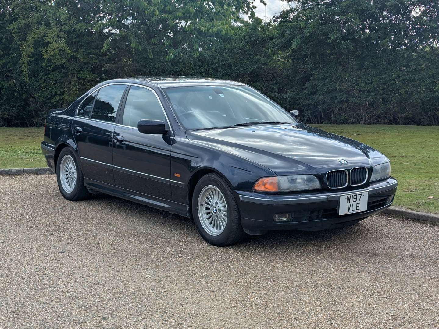 <p>2000 BMW 528I E39</p>