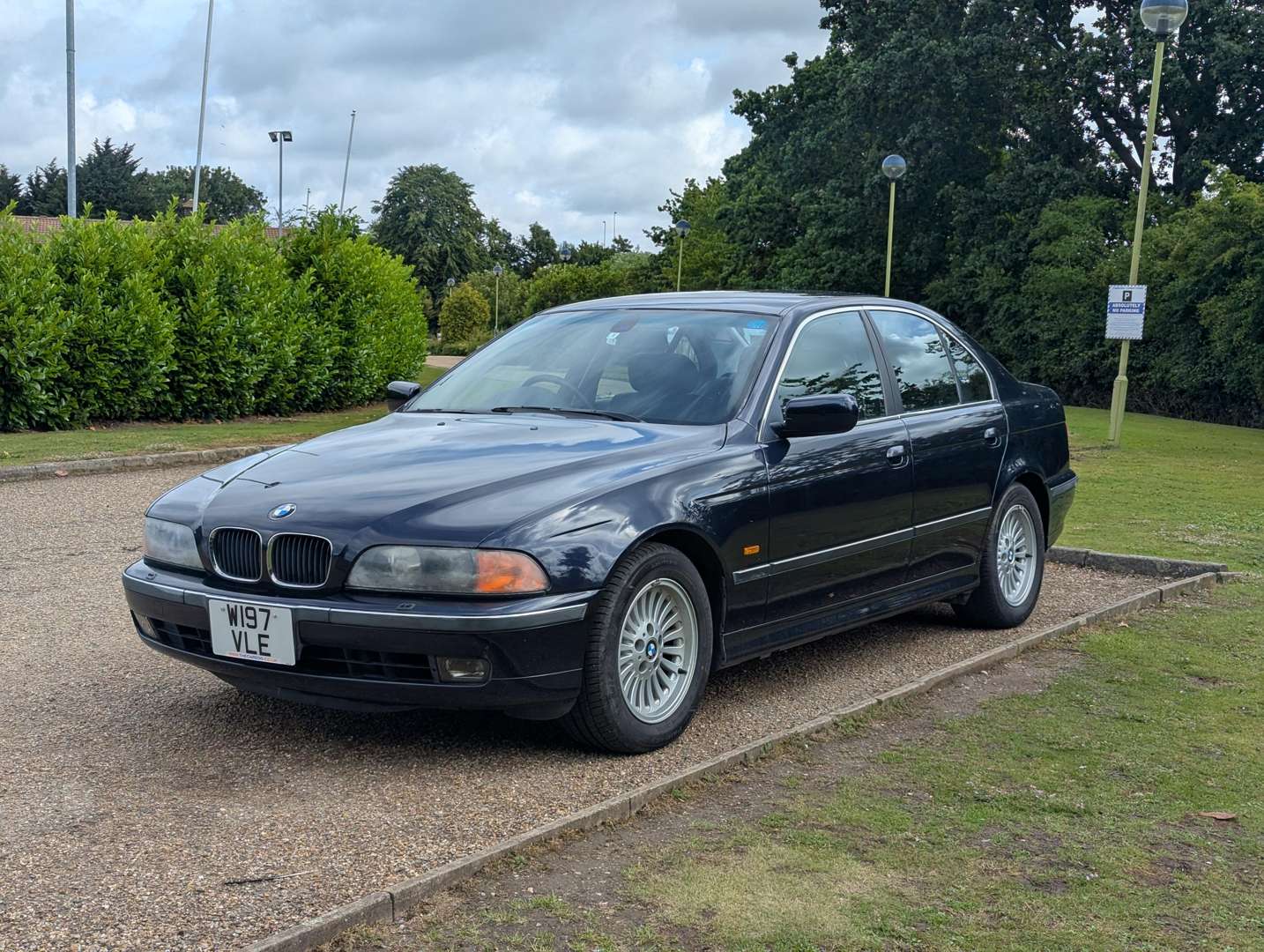 <p>2000 BMW 528I E39</p>