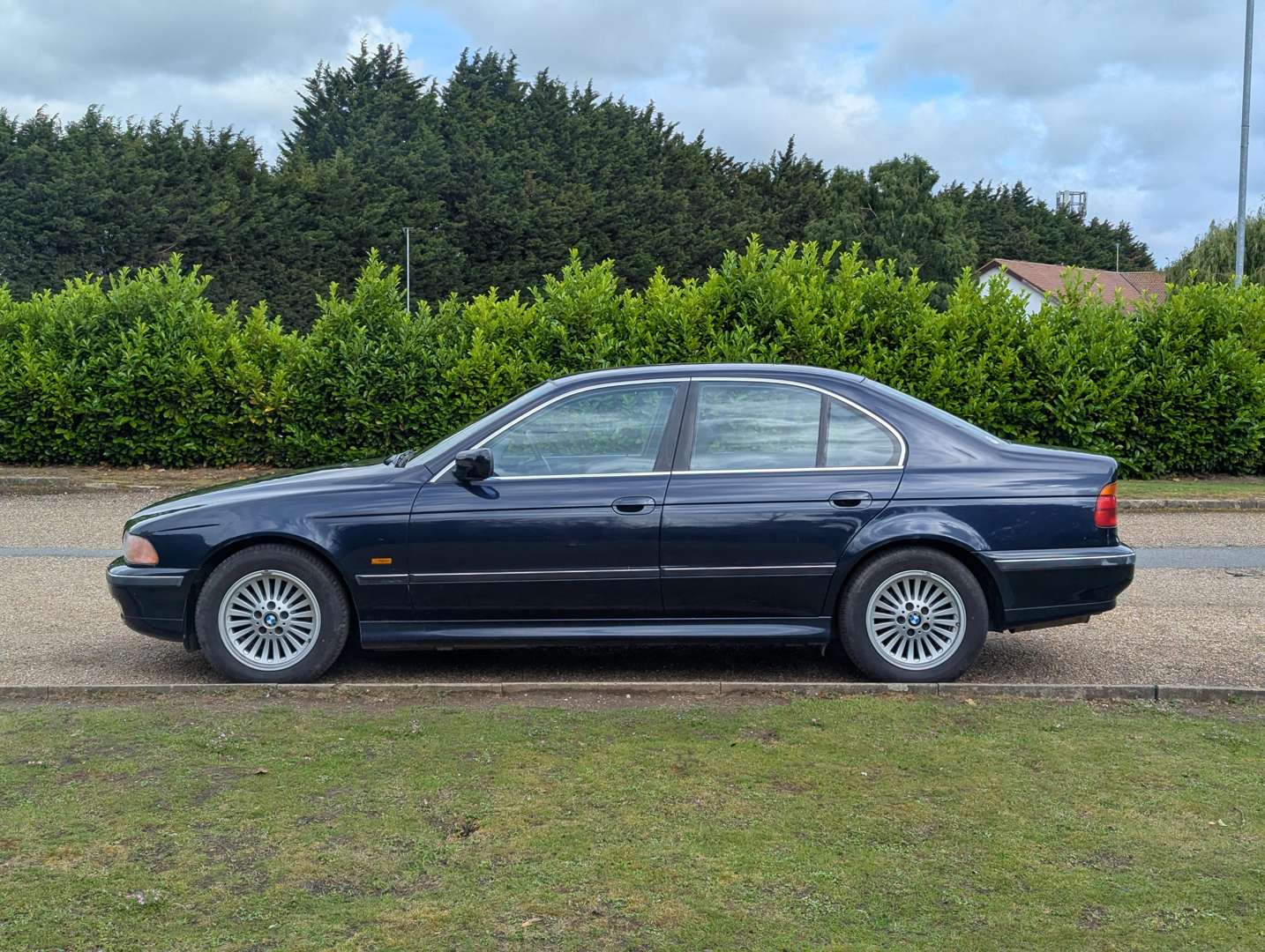 <p>2000 BMW 528I E39</p>