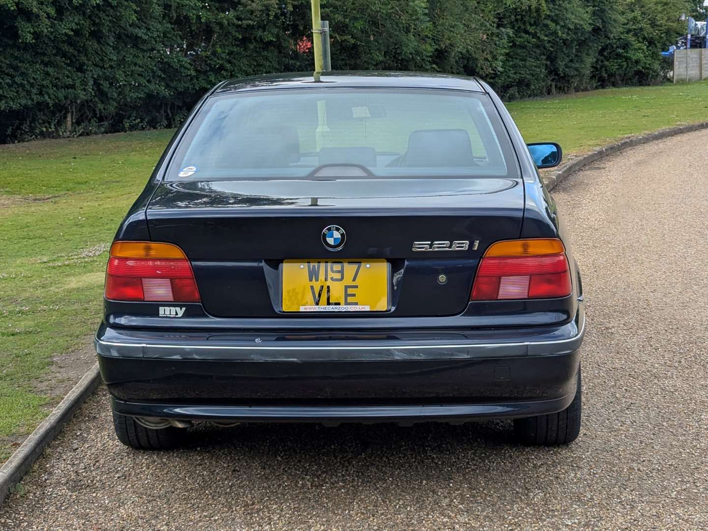 <p>2000 BMW 528I E39</p>