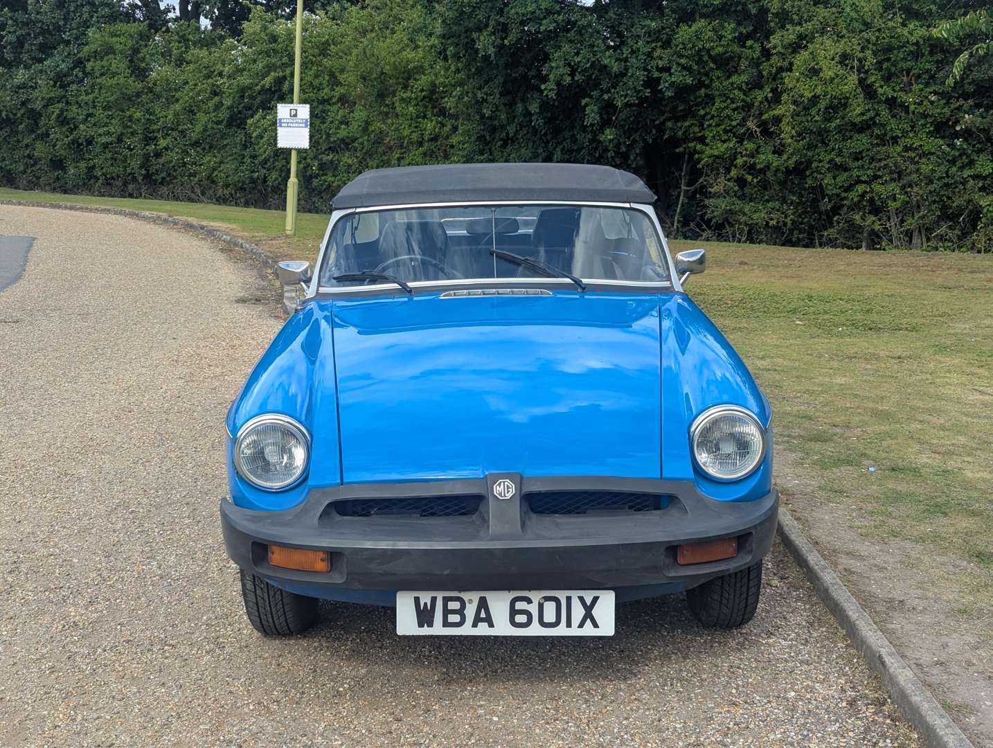 <p>1982 MG B ROADSTER</p>